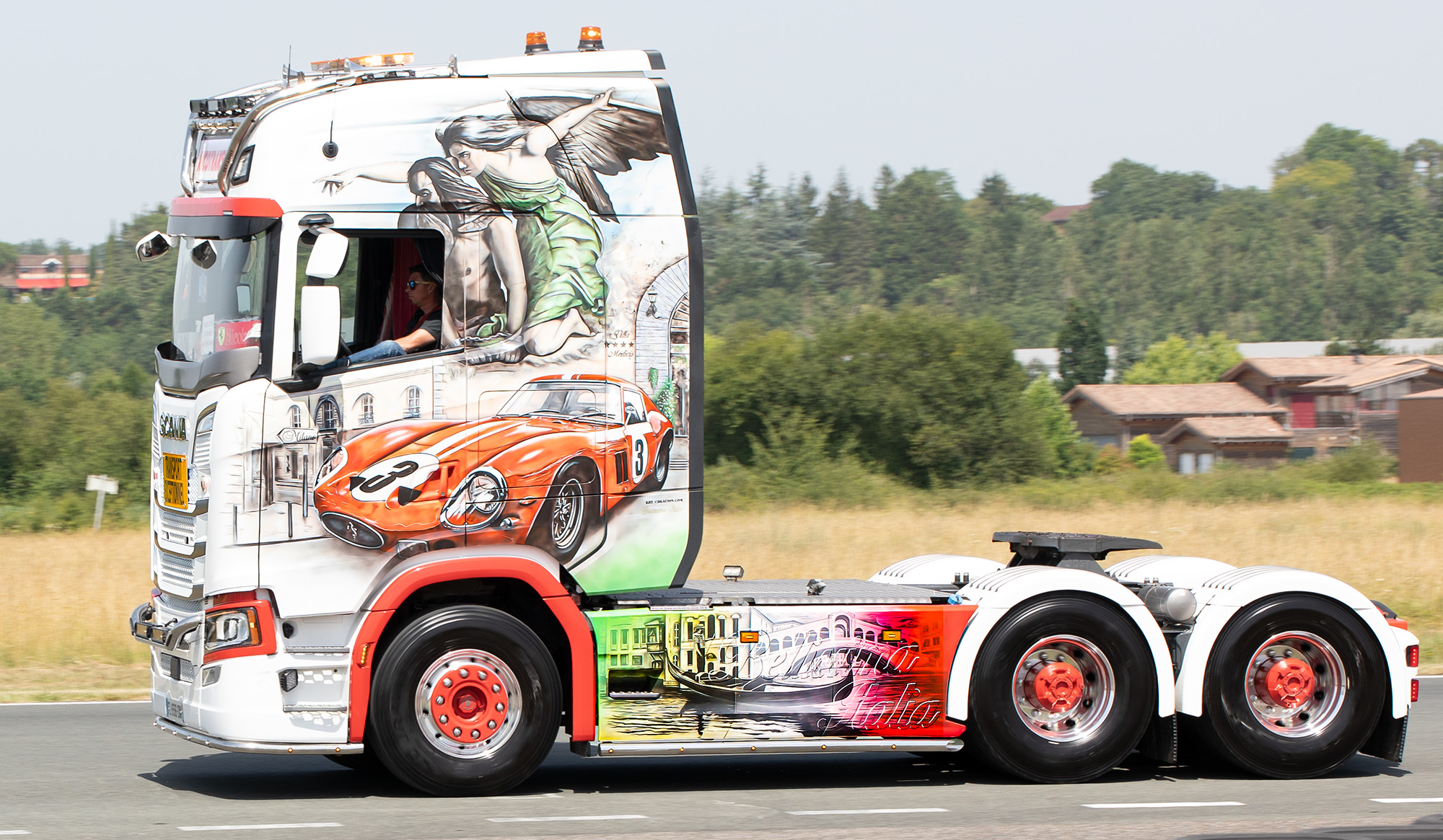 14 Camion décoré 1bis 070622.jpg