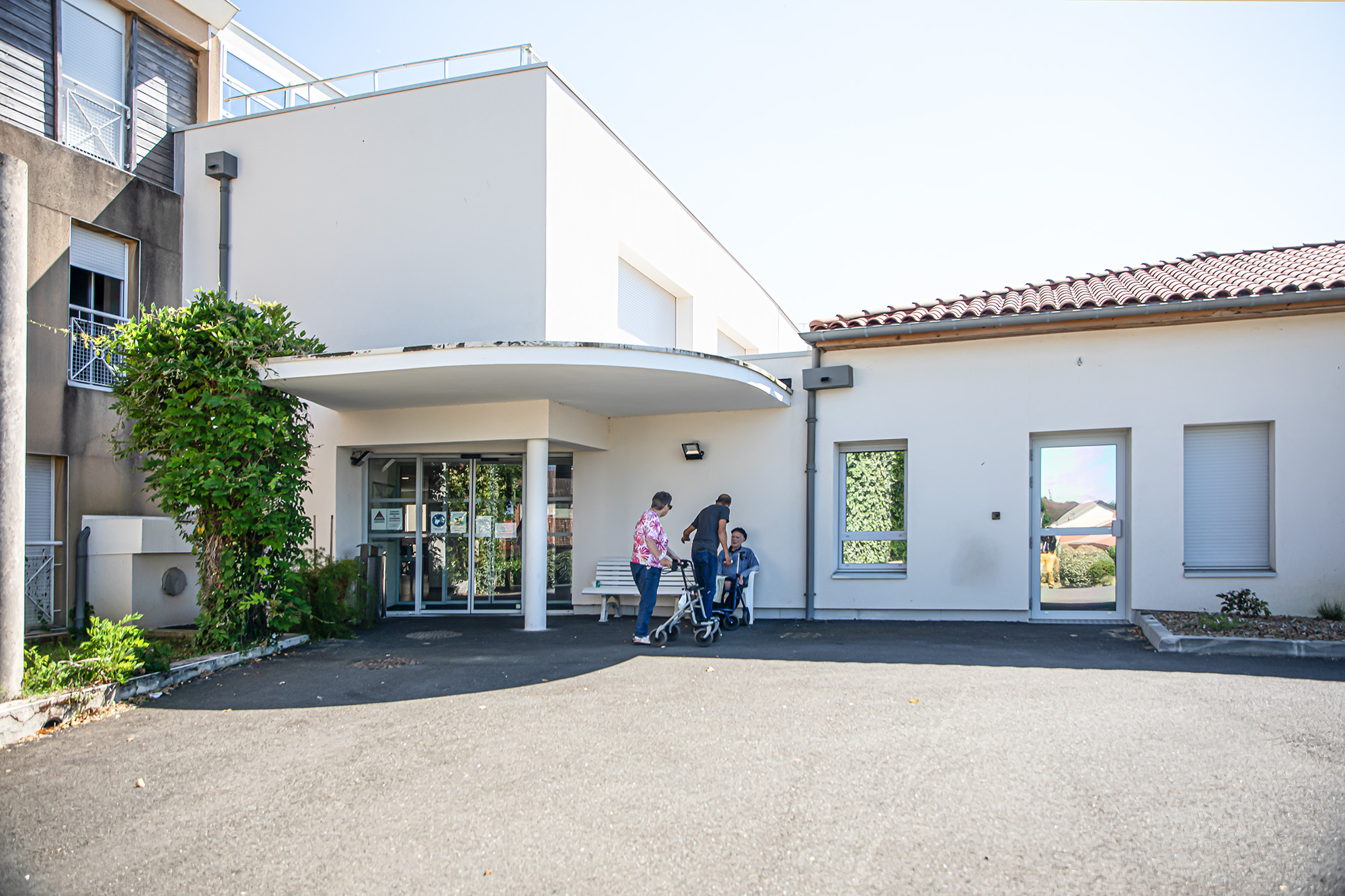 2 Entrée principale de l'hôpital 1bis 120722.jpg