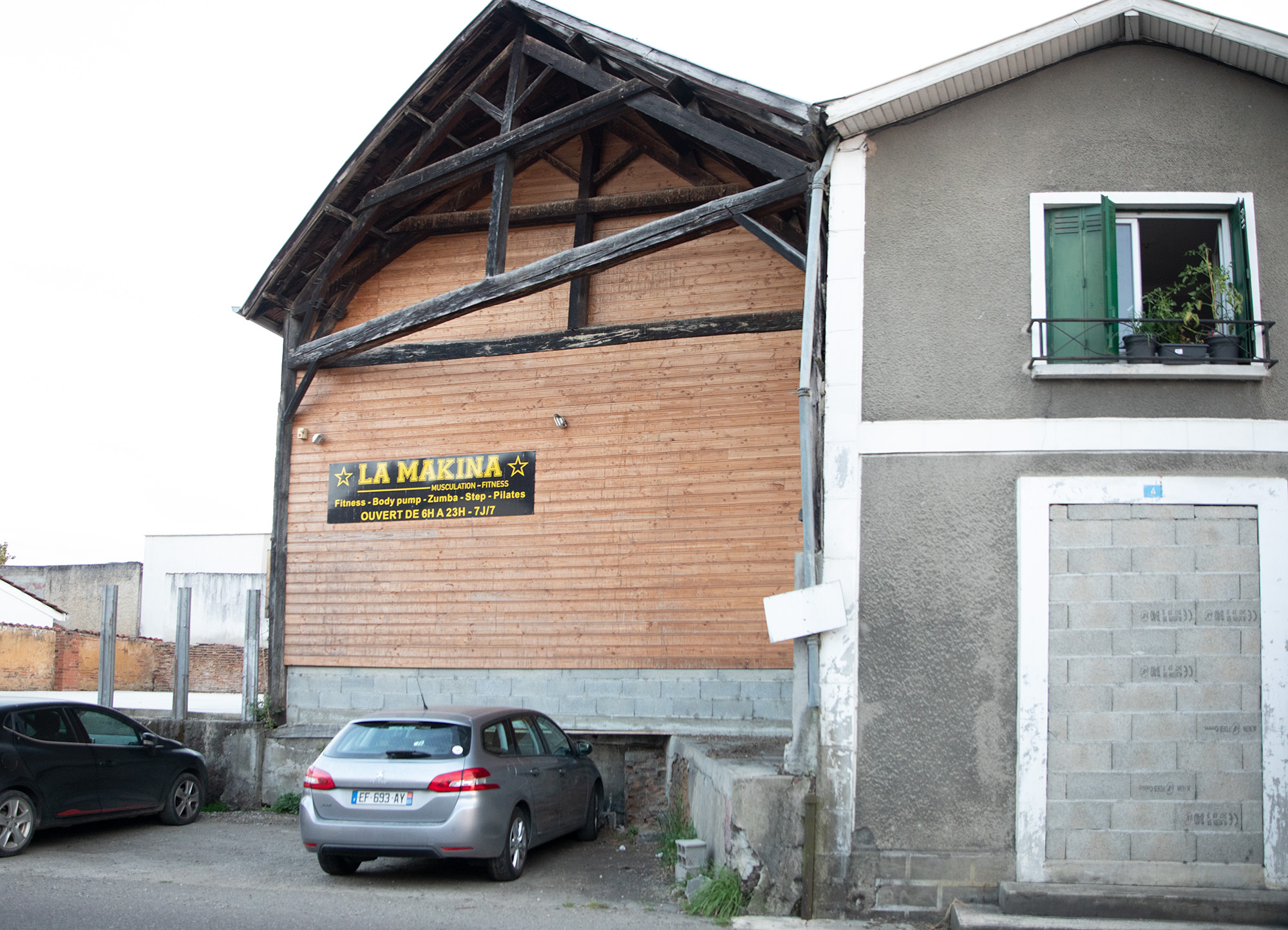 9 Le bâtiment de La Makina coté RD 43 1bis 210722.jpg