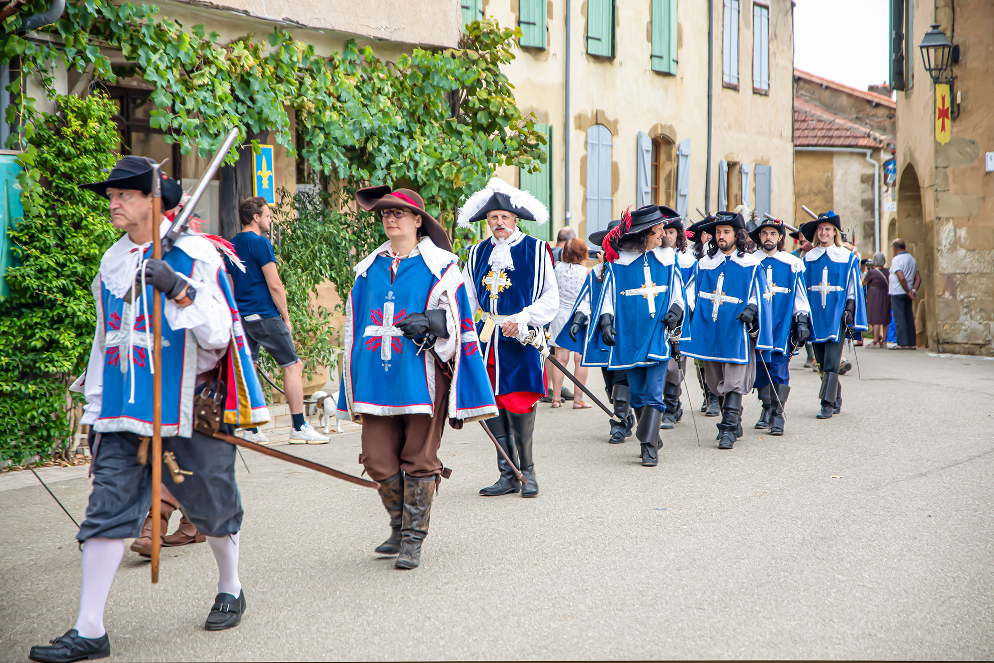 6 mousquetaires et Lames sur seine 1bis 140822.jpg