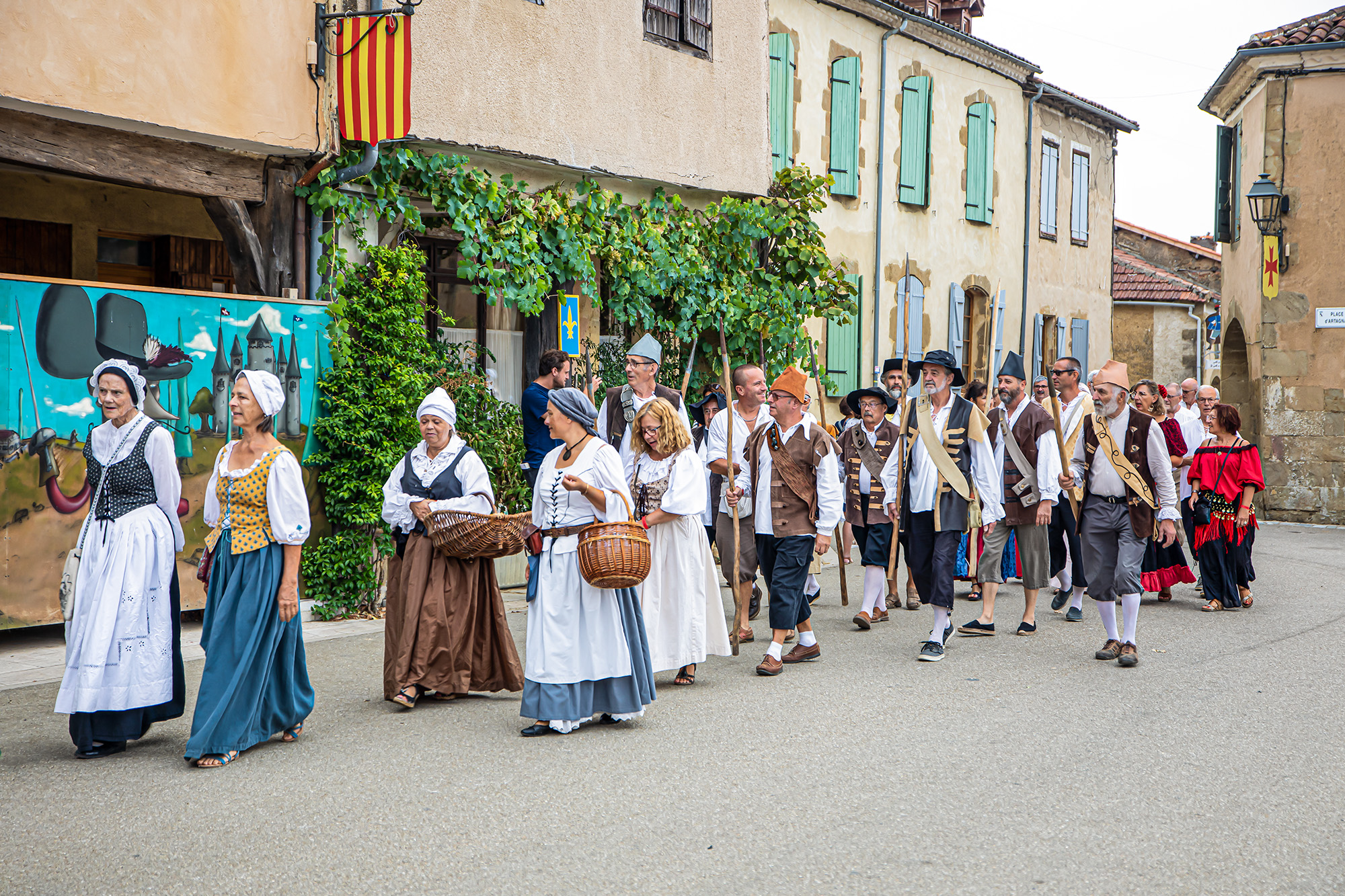 13 Suite du cortège 1bis 140822.jpg
