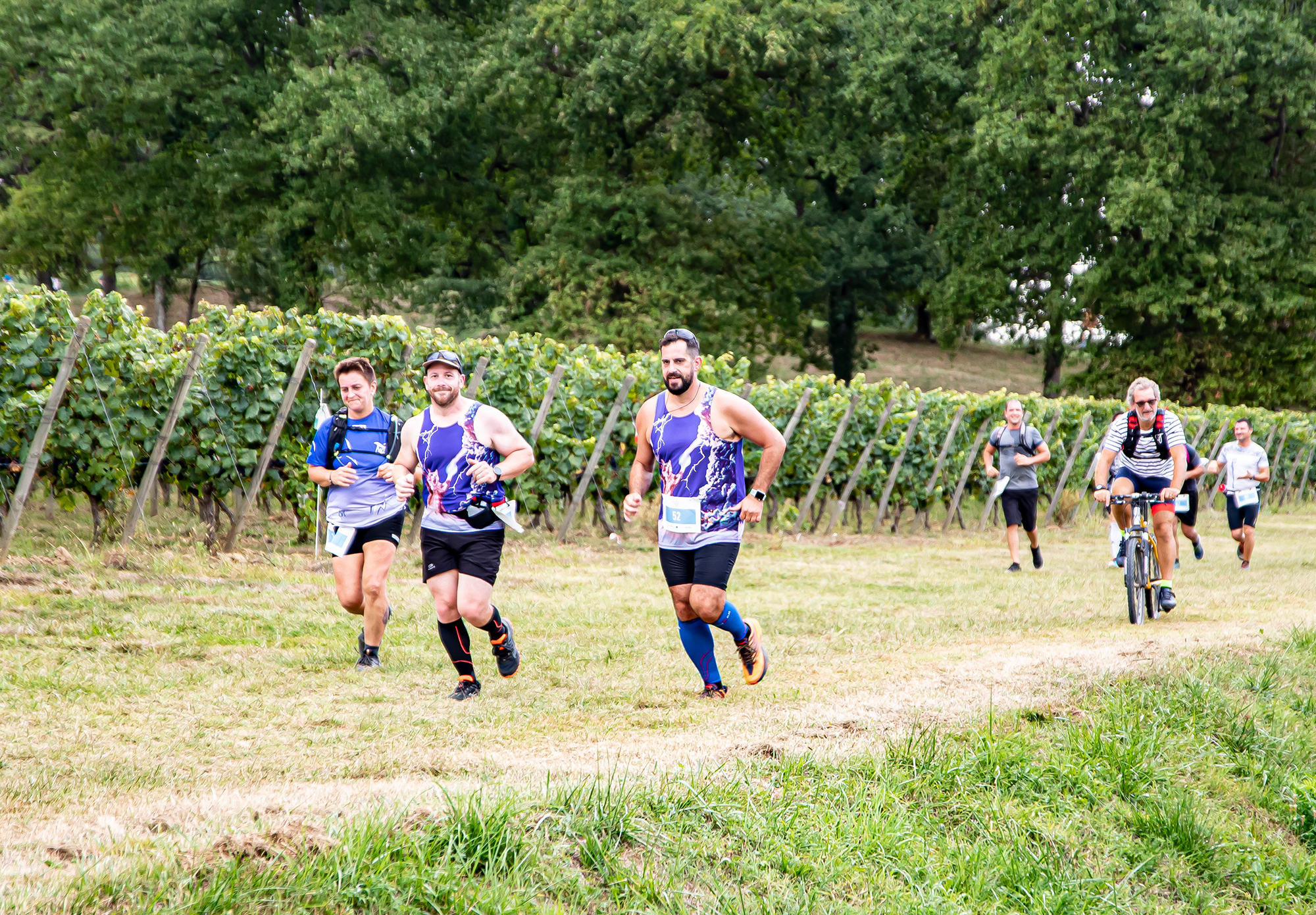 11 Coureurs aux vigns de Sabazan 1bis 190920.jpg