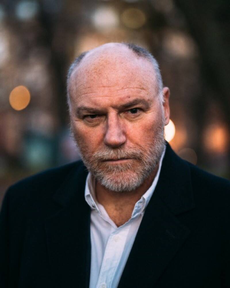 alan parks chouette qui lit.jpg