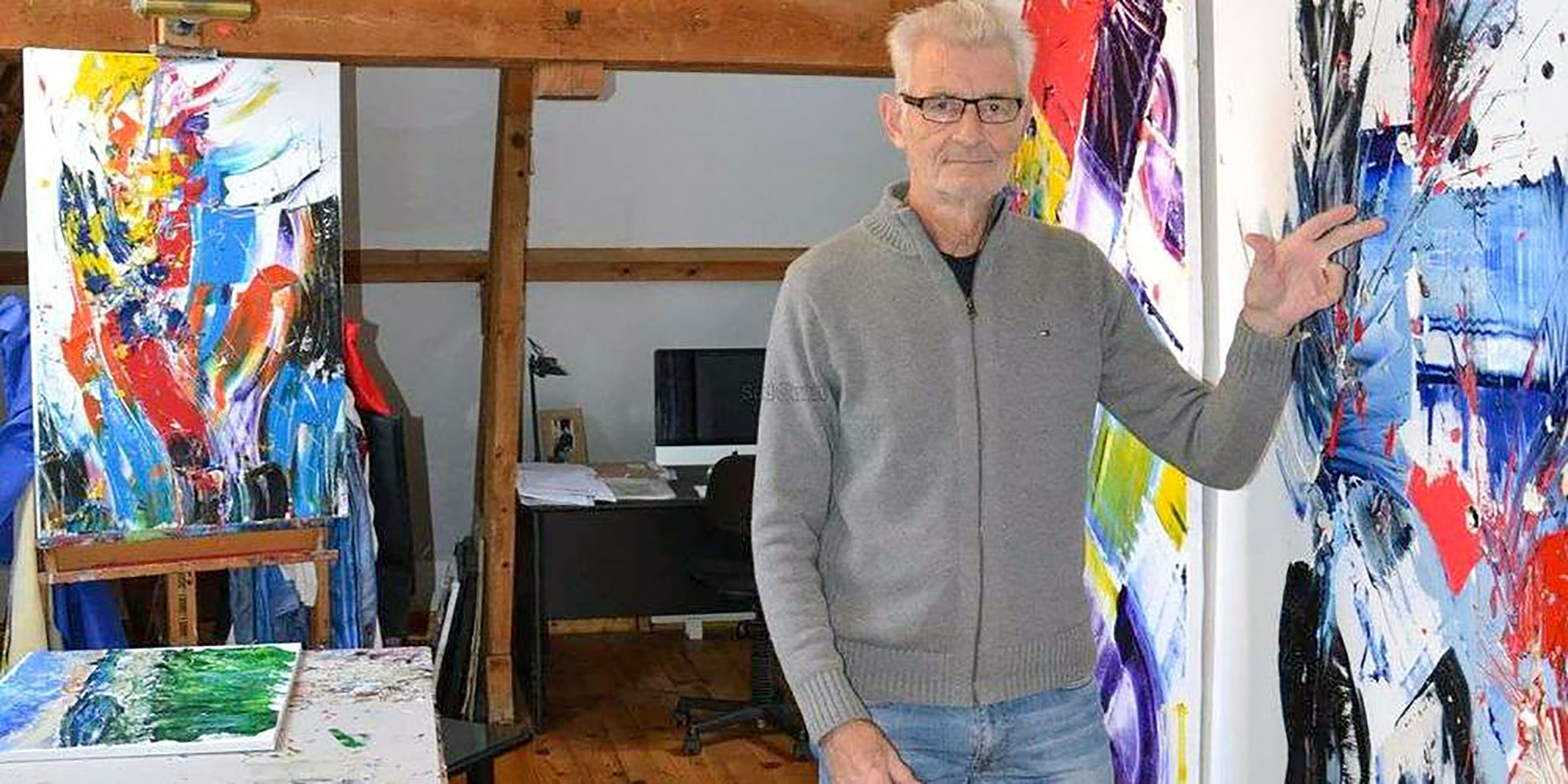 Jay Rocskay dans son atelier à Aiguillon.jpg