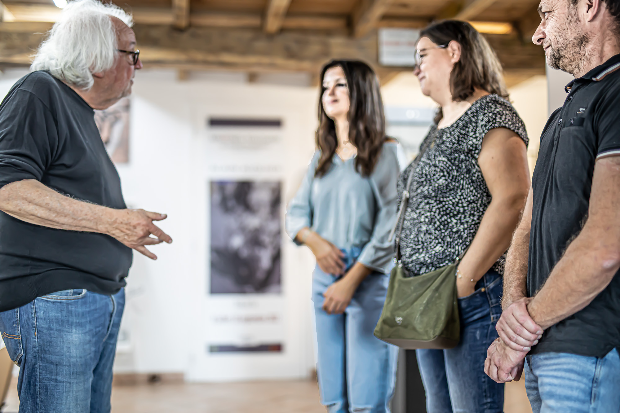 1 Alain Alquier reçoit des visiteurs 1bis 161022.jpg