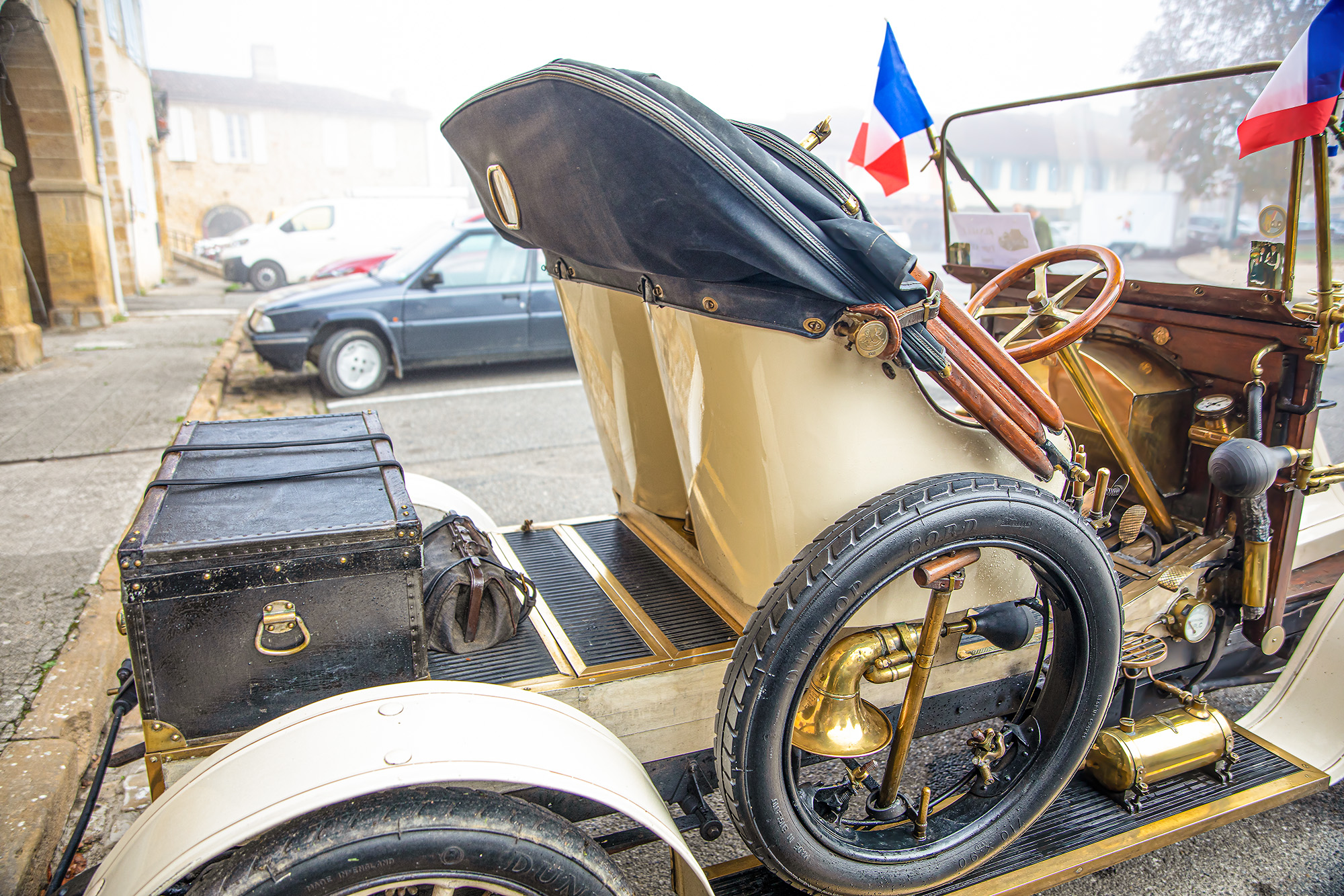 4 La Renault AX de 1909 côté droit 1bis 111122.jpg