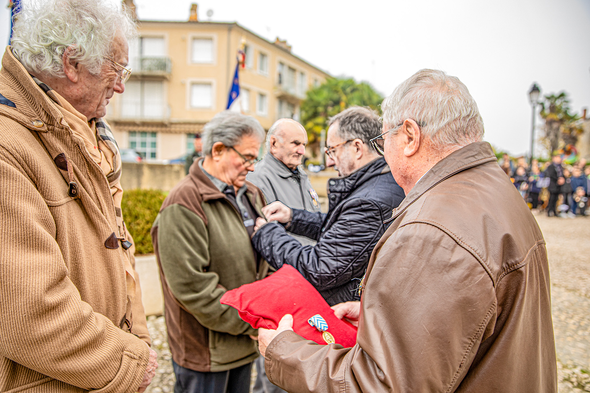 6 Remise de médailles 1bis 111122.jpg