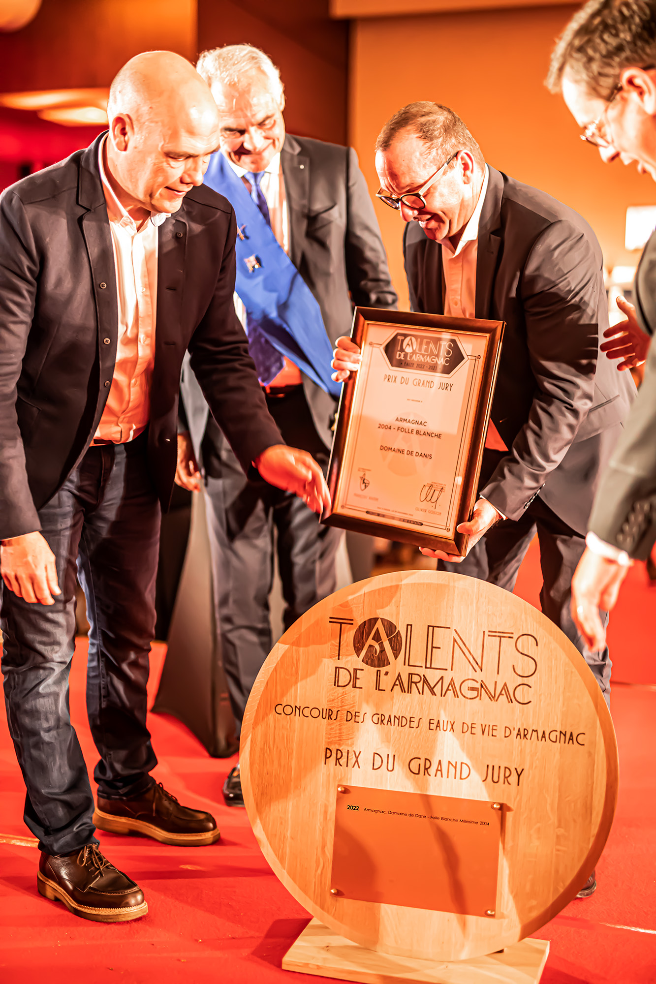 5 Remise du Prix du jury à Vincent Piquemal domaine de Danis 1bis 261122.jpg