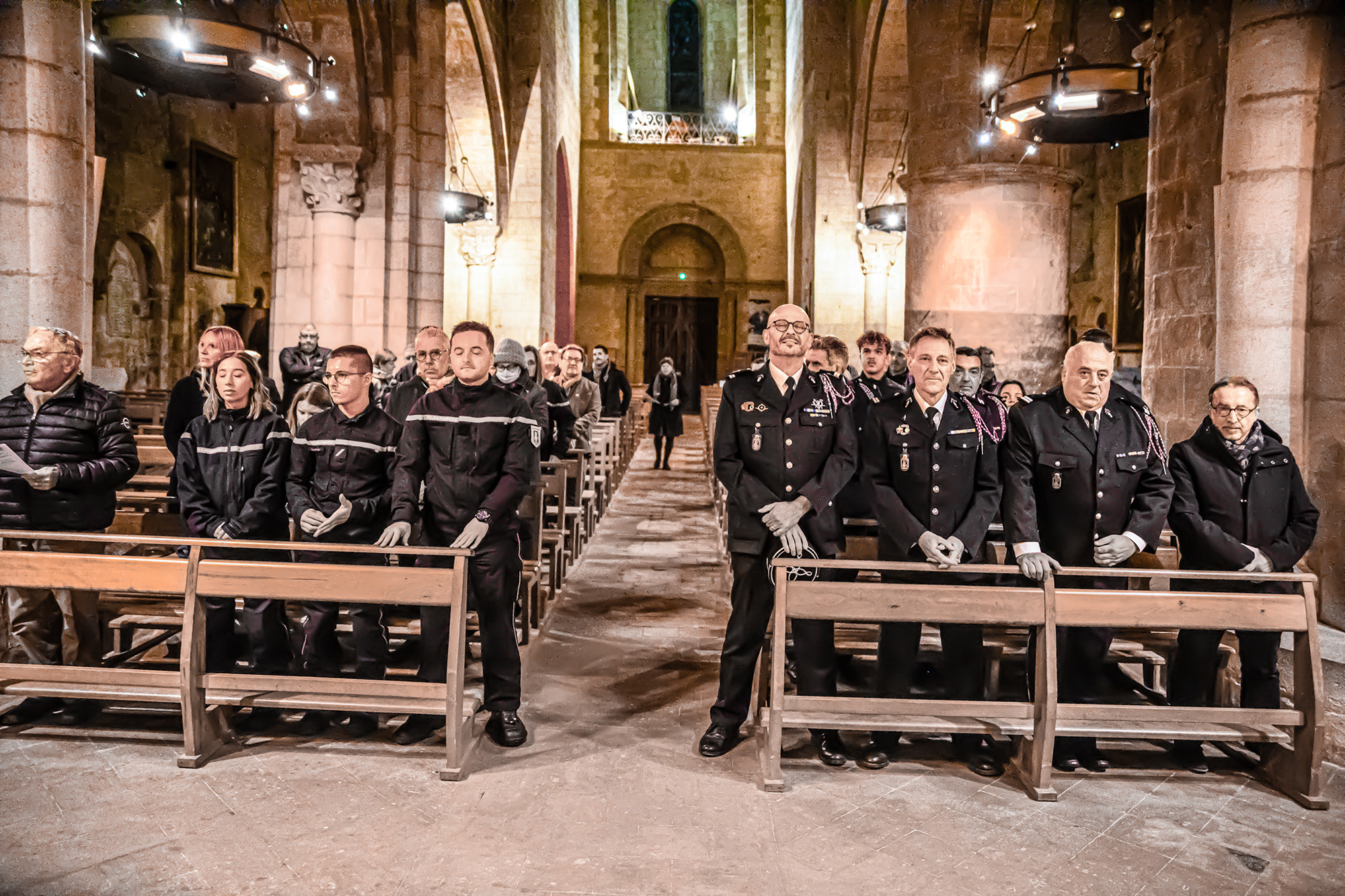 4 La messe des sapeurs-pompiers 1bis 101222.jpg