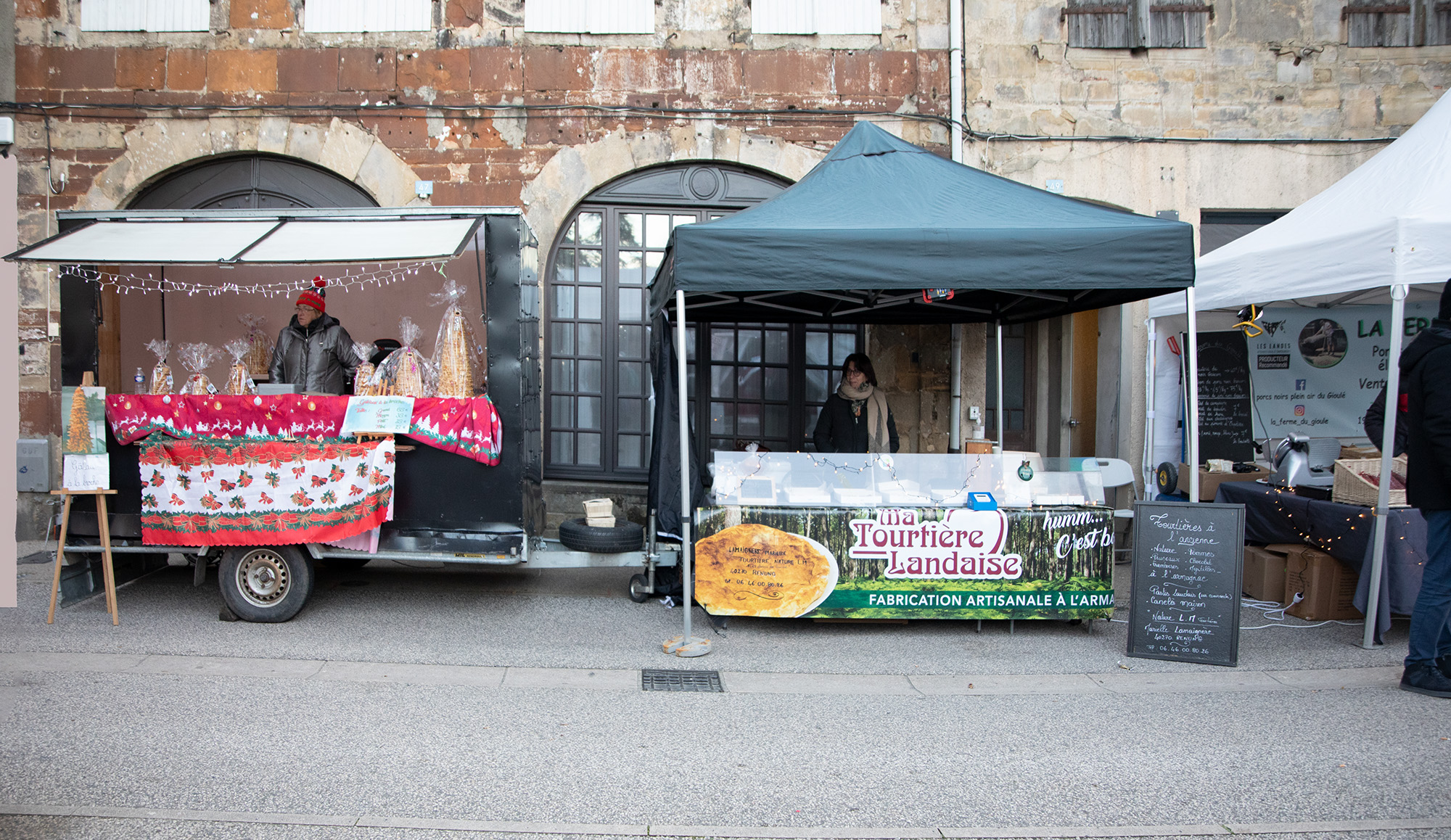 13 Stand extérieur.jpg