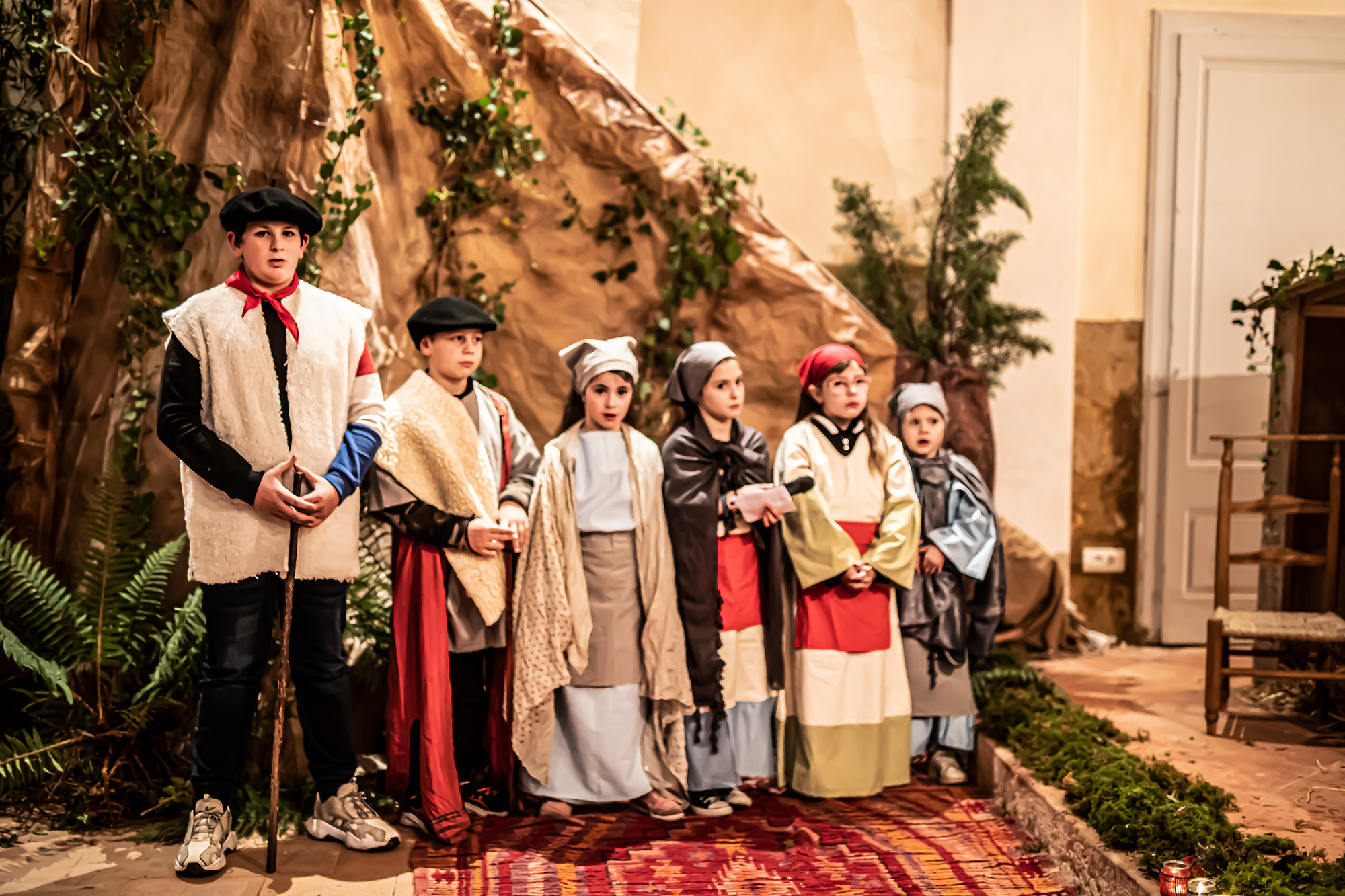 4 Voici les personnages de la crèche 1bis 141222.jpg