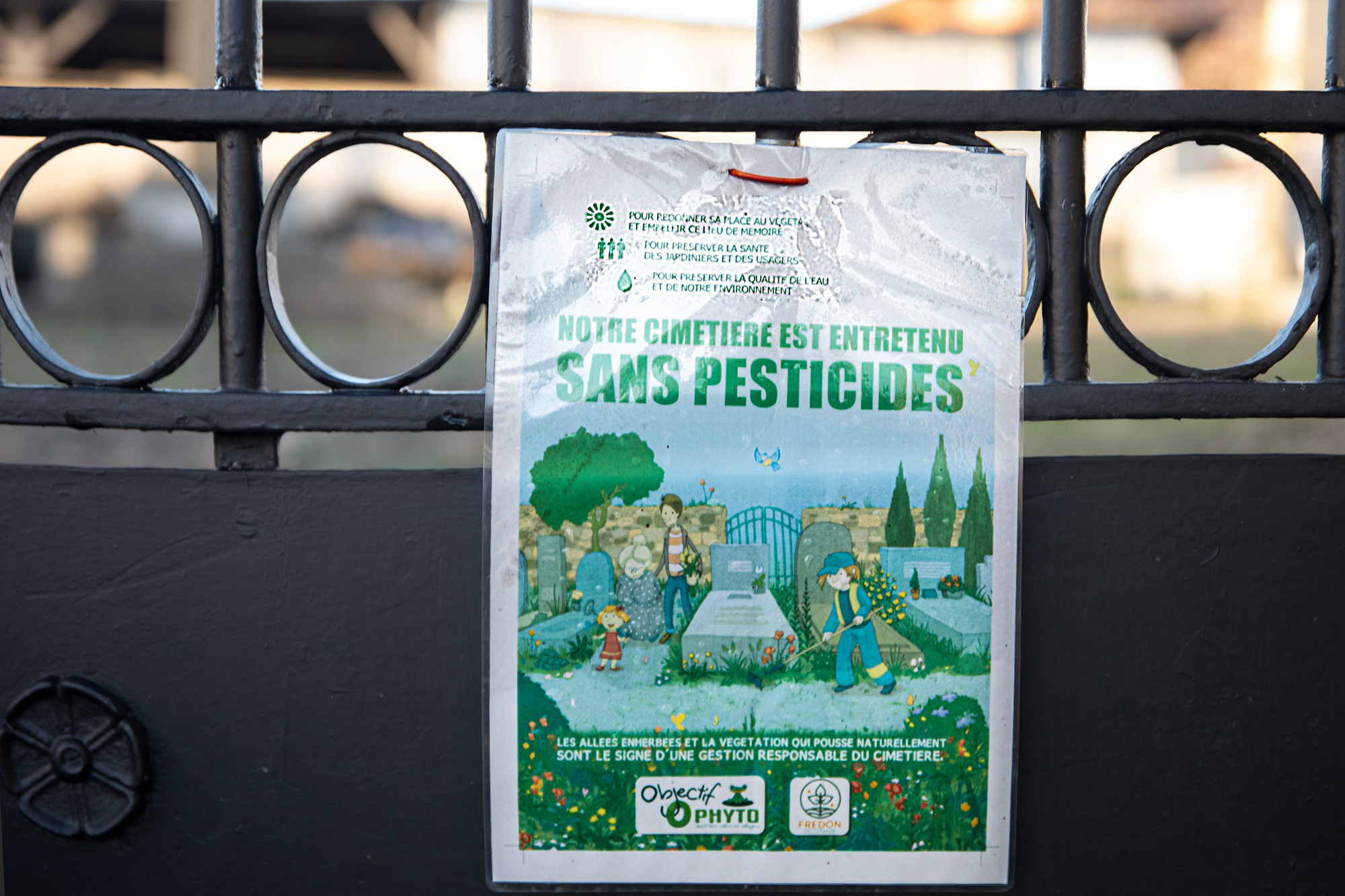 13 Affiche pas de desherbage chimique au cimetière Pouydraguin 1bis 110123.jpg