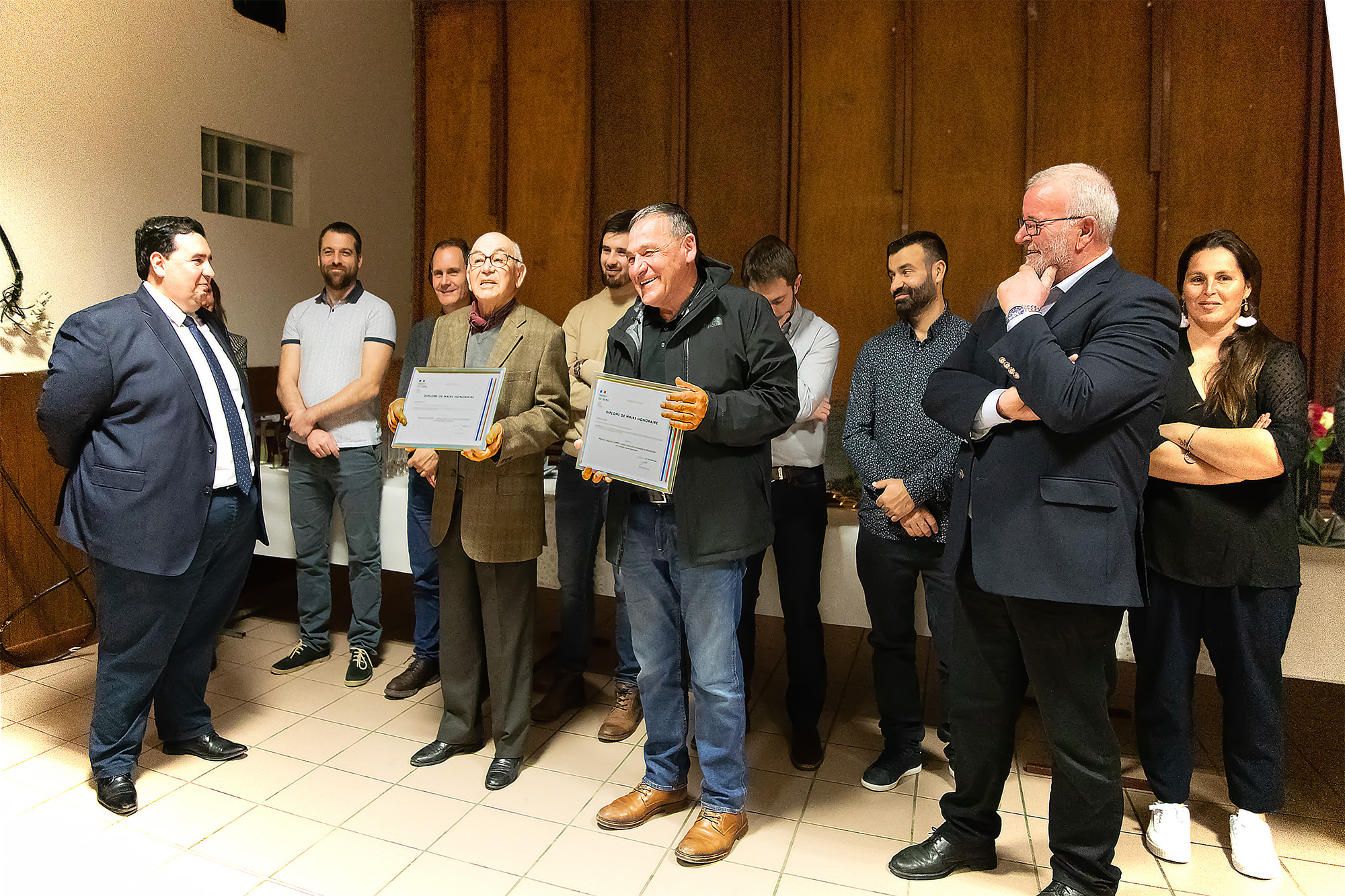 13 Aimé faget et Jean-Paul Sempé reçoivent le diplôme de maire honoraire 1bis 140123.jpg