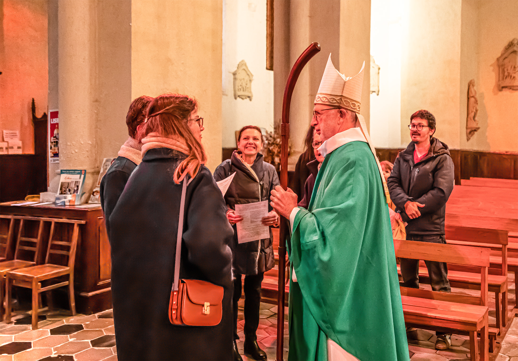 5 Rencontre avec les paroissiens avant la messe 1bis 220123.jpg