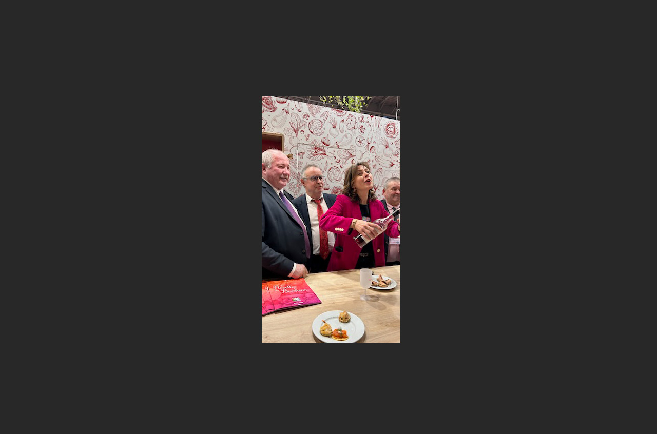 1 DR floc Carole Delga  Patrick Farbos 1bis 020323.jpg