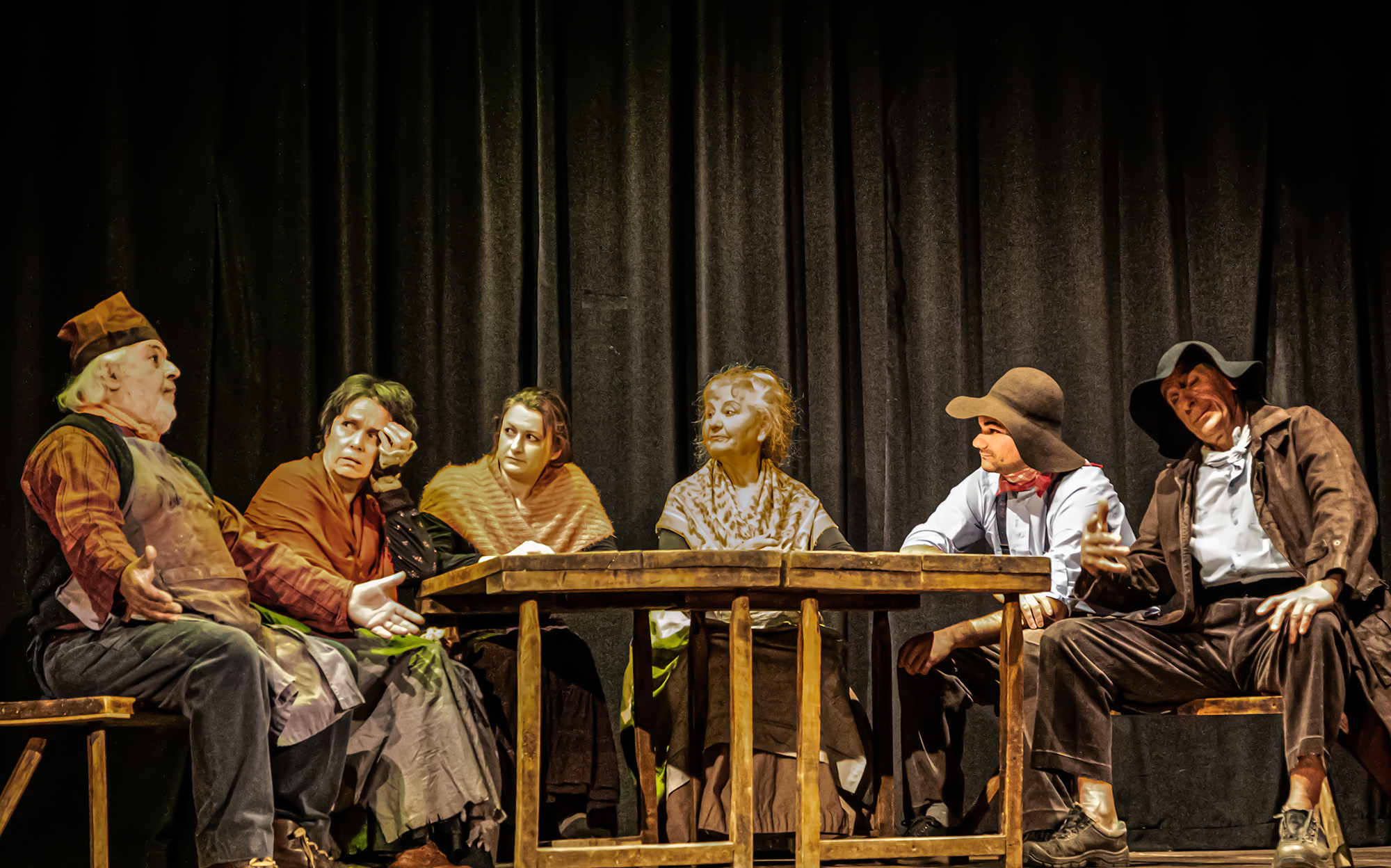 3 La bande des Thénardier 1bis 010223.jpg