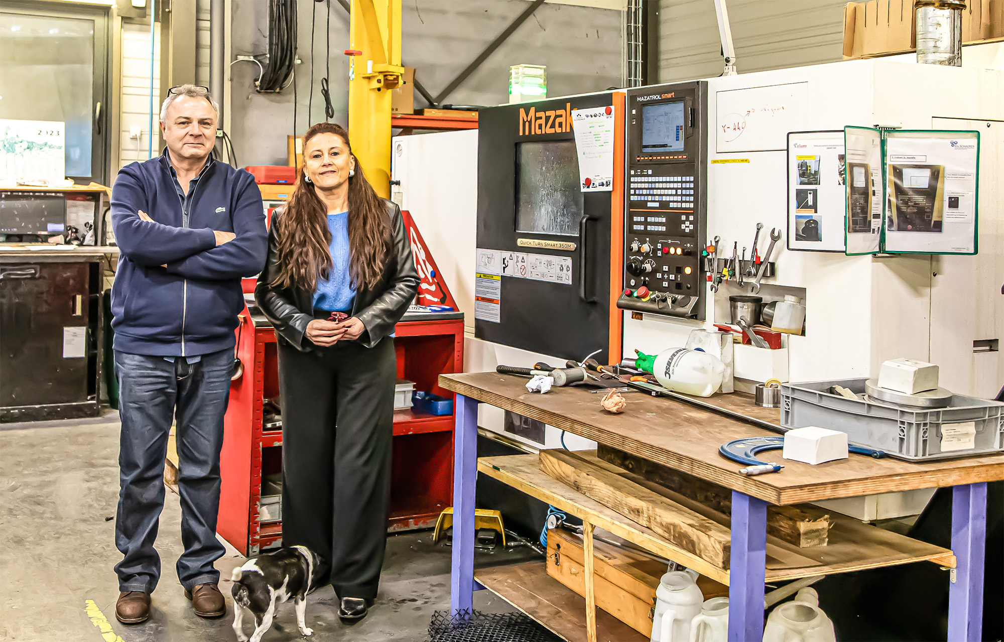 5 Cathy et Christian Schaerer dans leur usine 1bis 060323.jpg