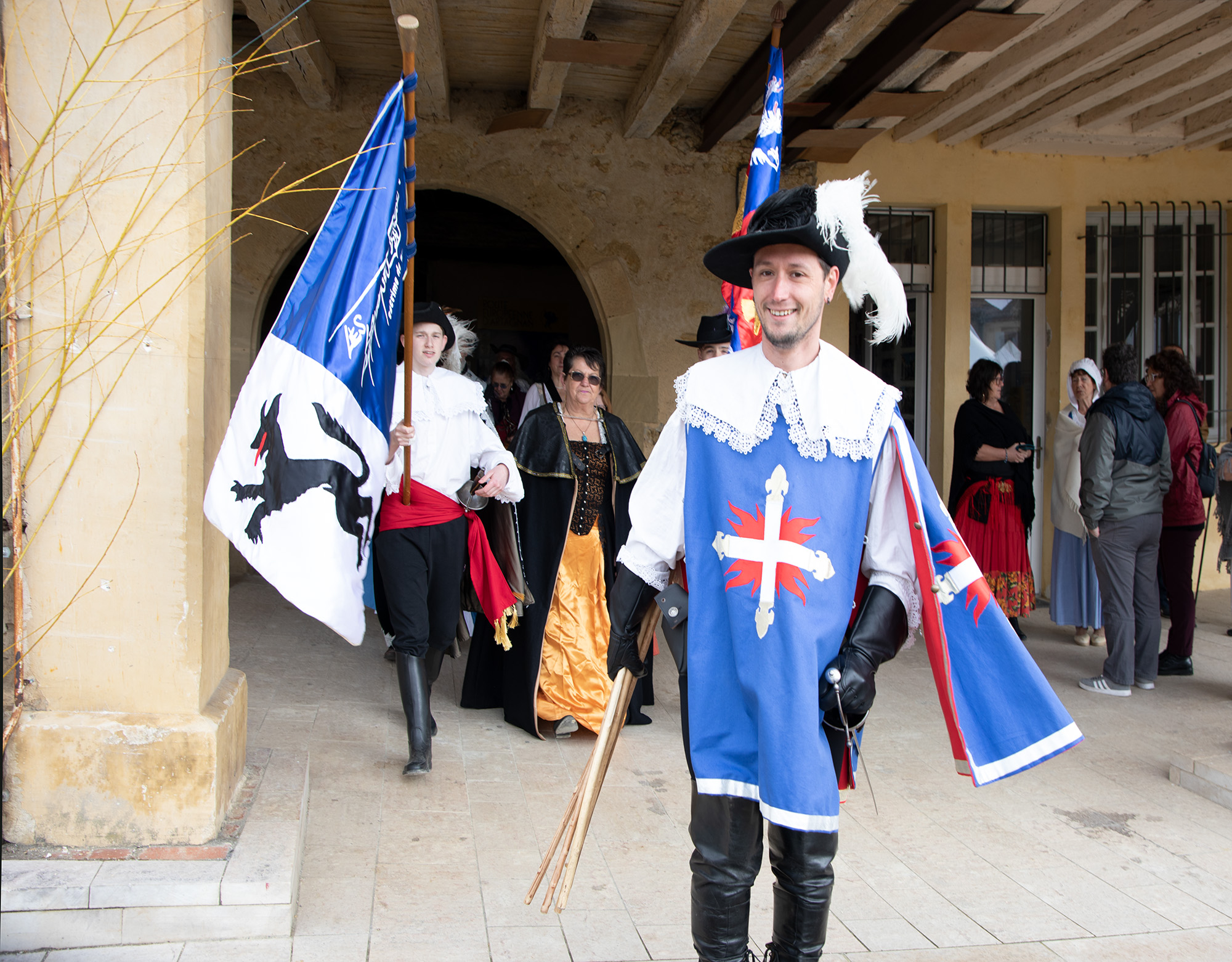 1 Les Lames lupiacoises aec Damien Desbarts arrivent 1bis 260323.jpg