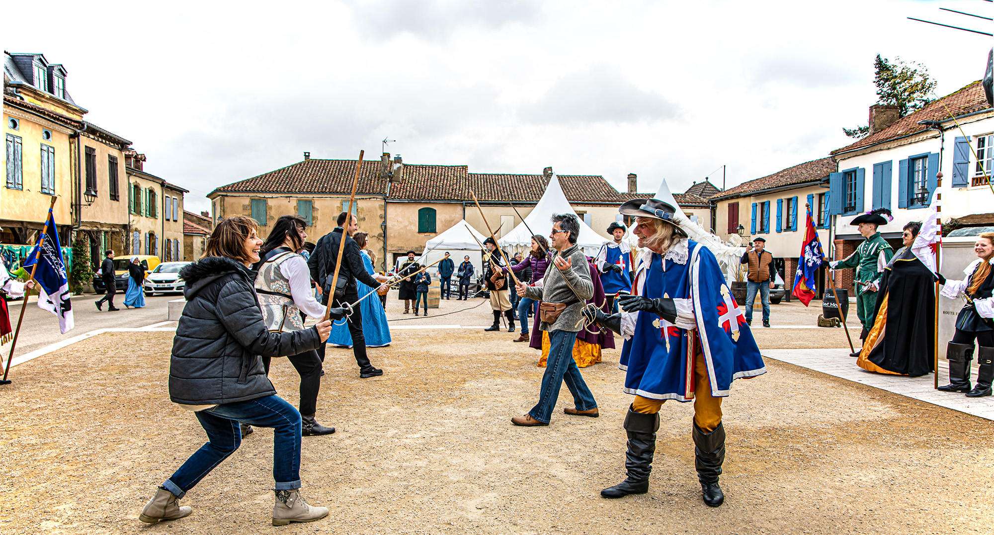 5  Duels avec 4 personnes armées de bâtons1bis 260323.jpg
