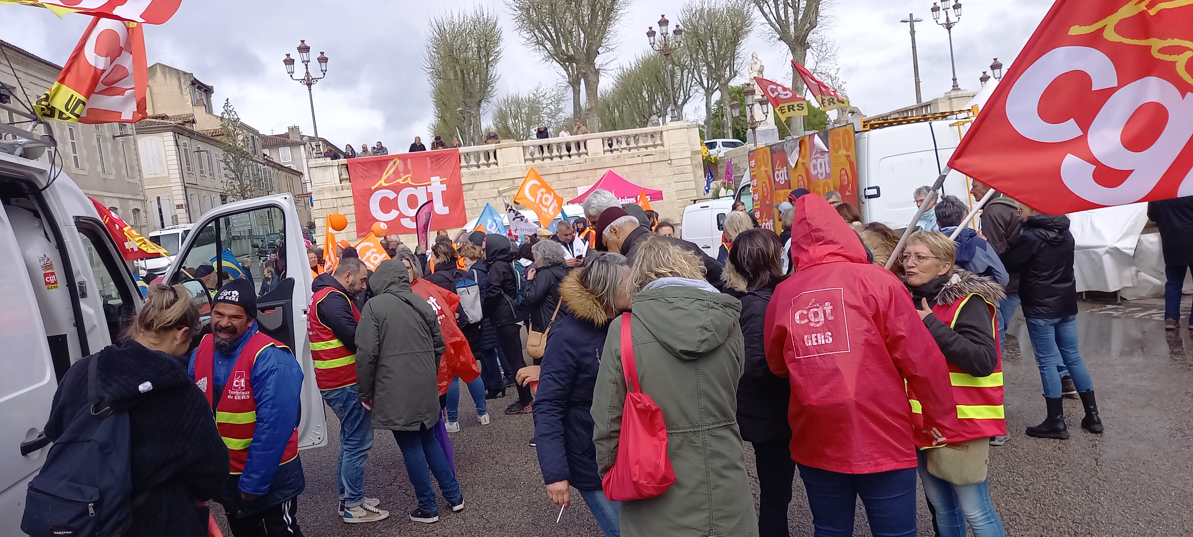 Place de la Libération (2).jpg