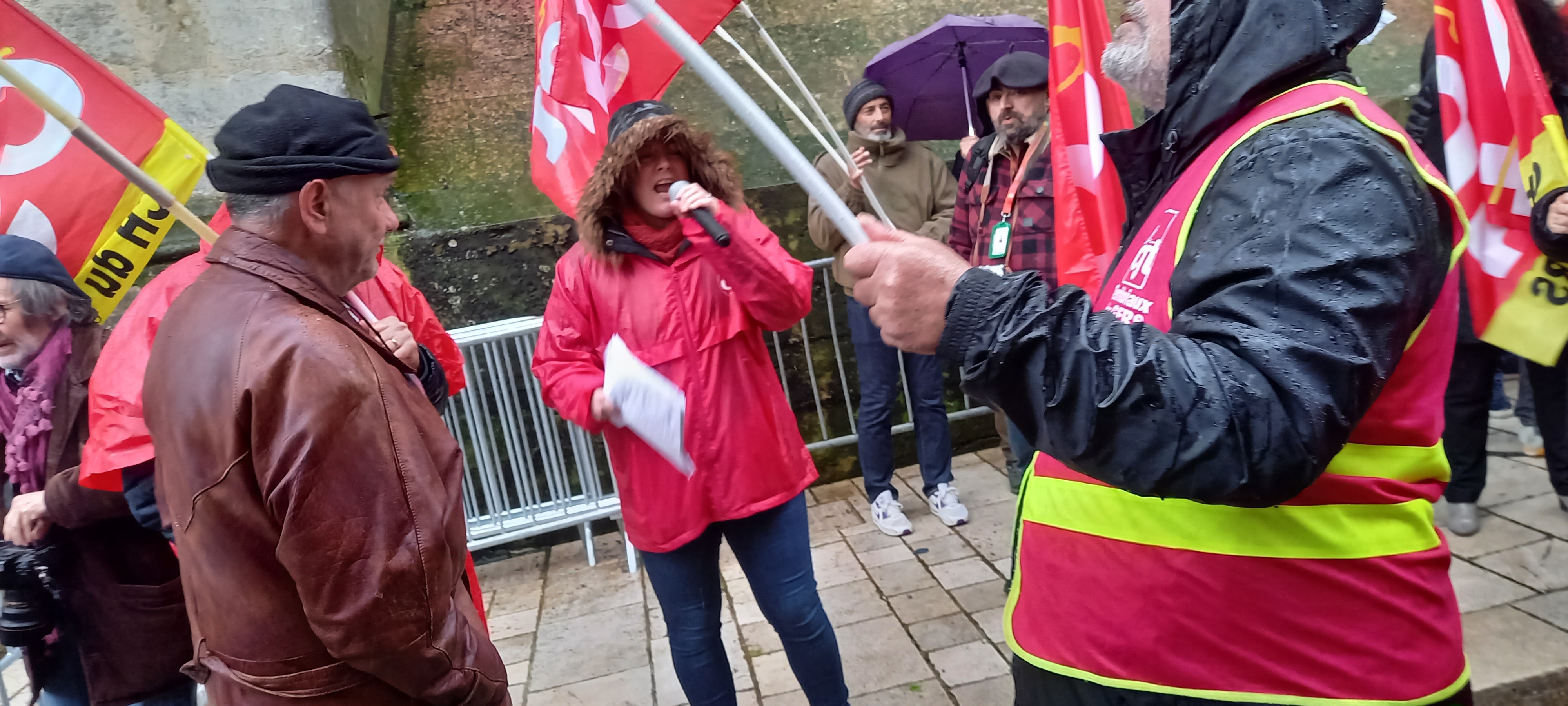 Une syndicaliste exprime sa colère