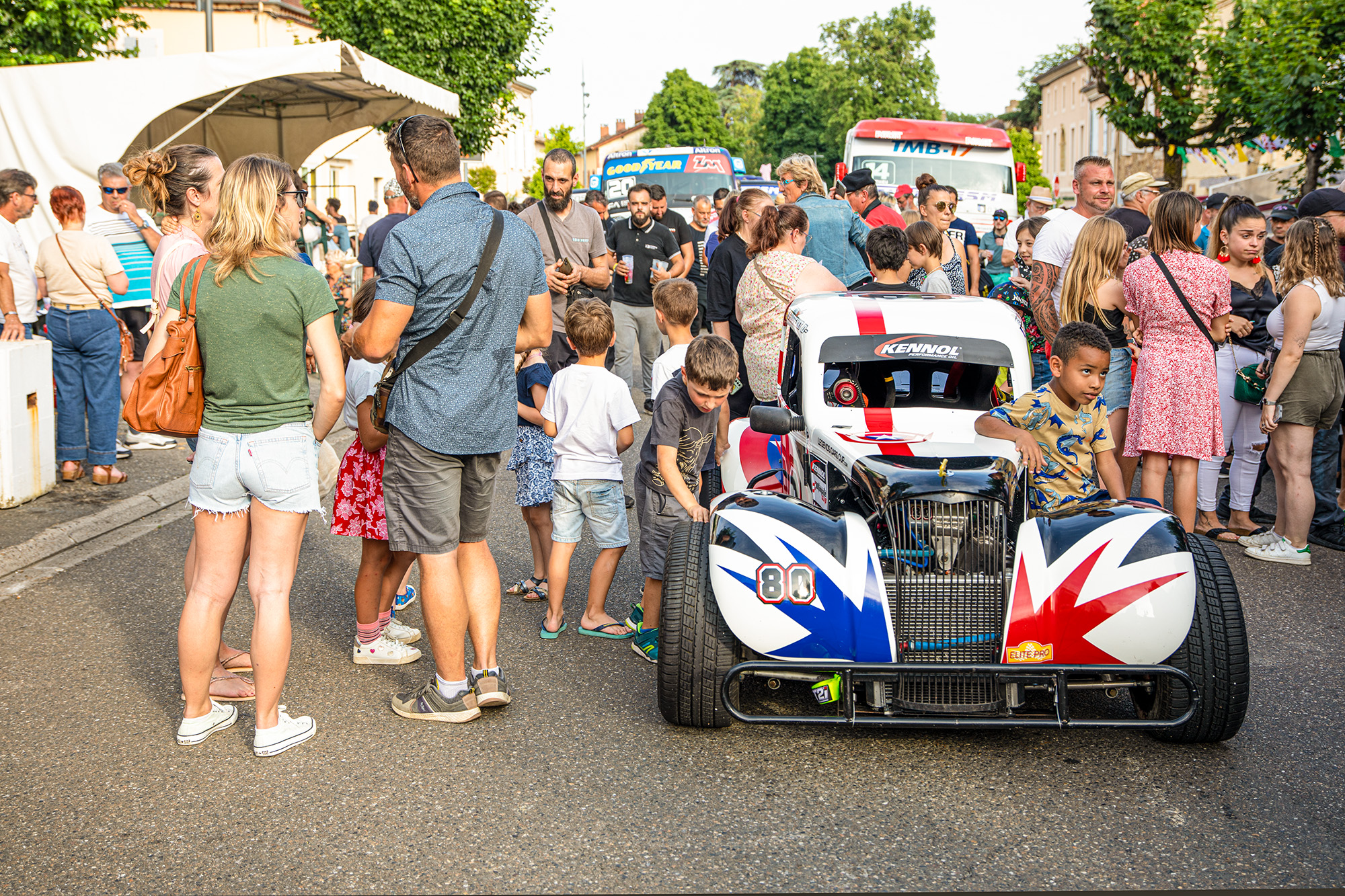 4 Legend car place des Pyrénées 1bis 160623.jpg