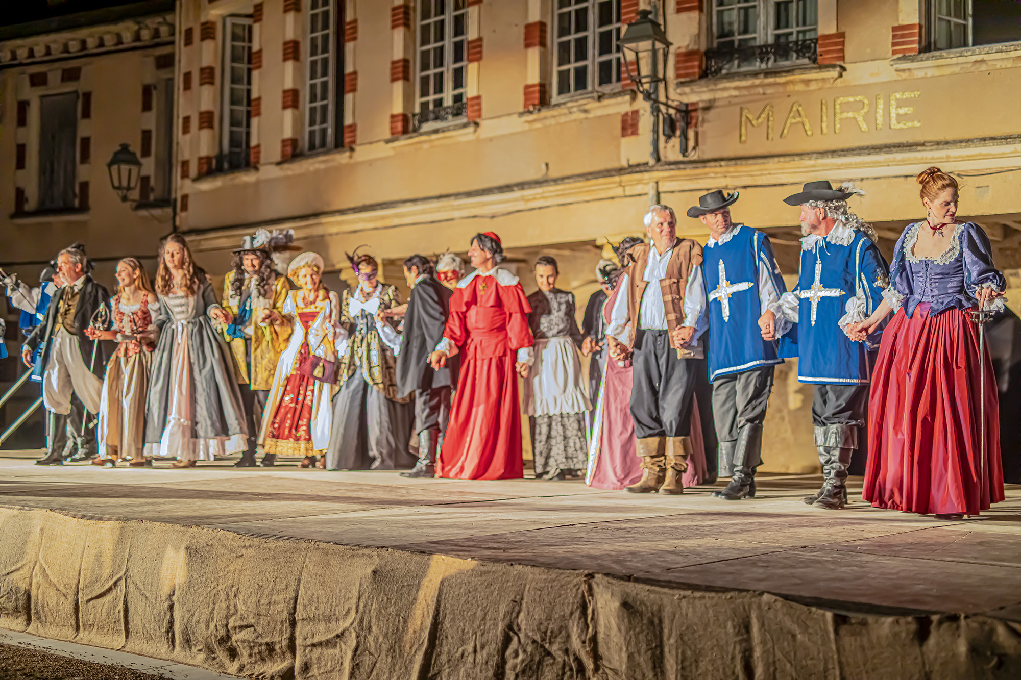 17 Le salut final 1bis 250623.jpg