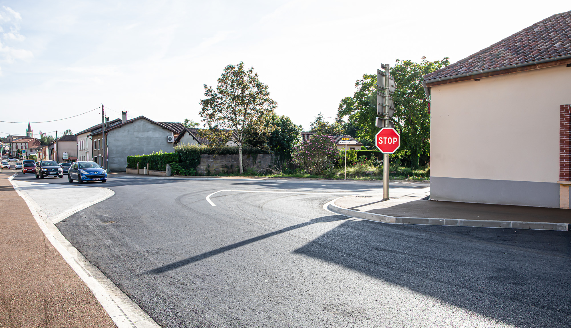 4 Le virage vers l'avenue de Daniate vu de l'avenue du Midour 1bis 010723.jpg