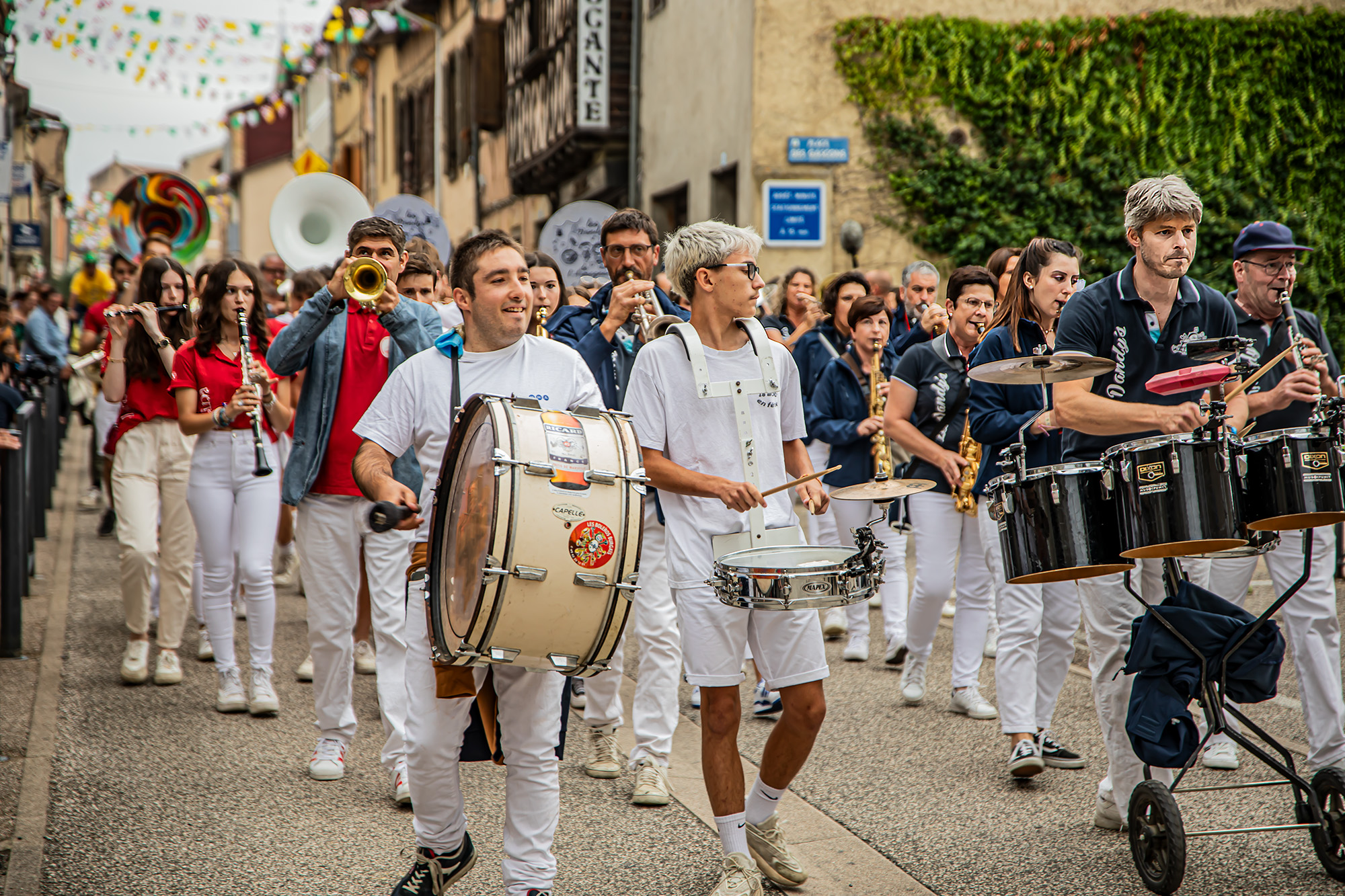 2 les Bandas arrivent 1bis 010723.jpg