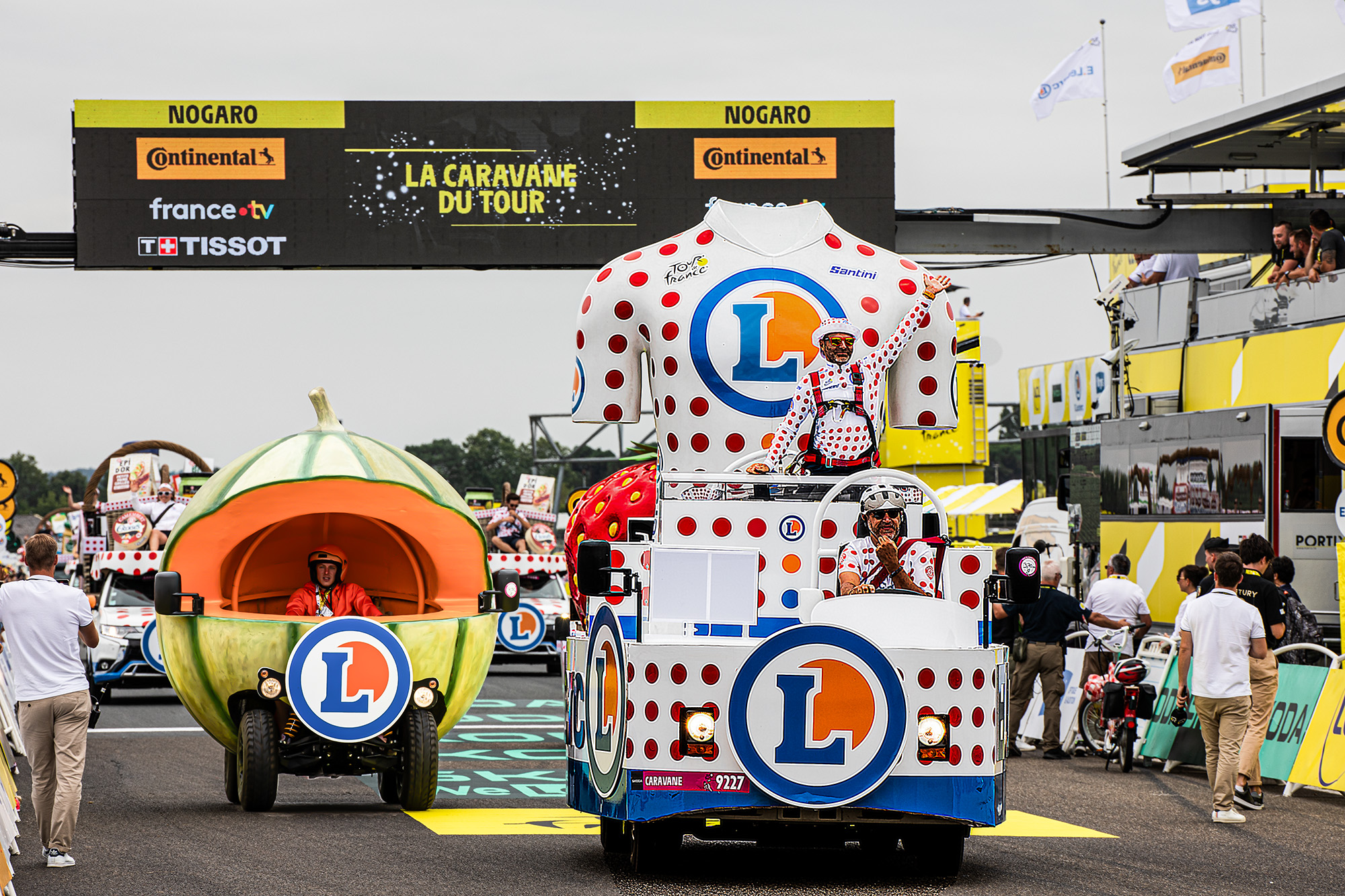 27 Caravane leclerc 1bis 040723.jpg