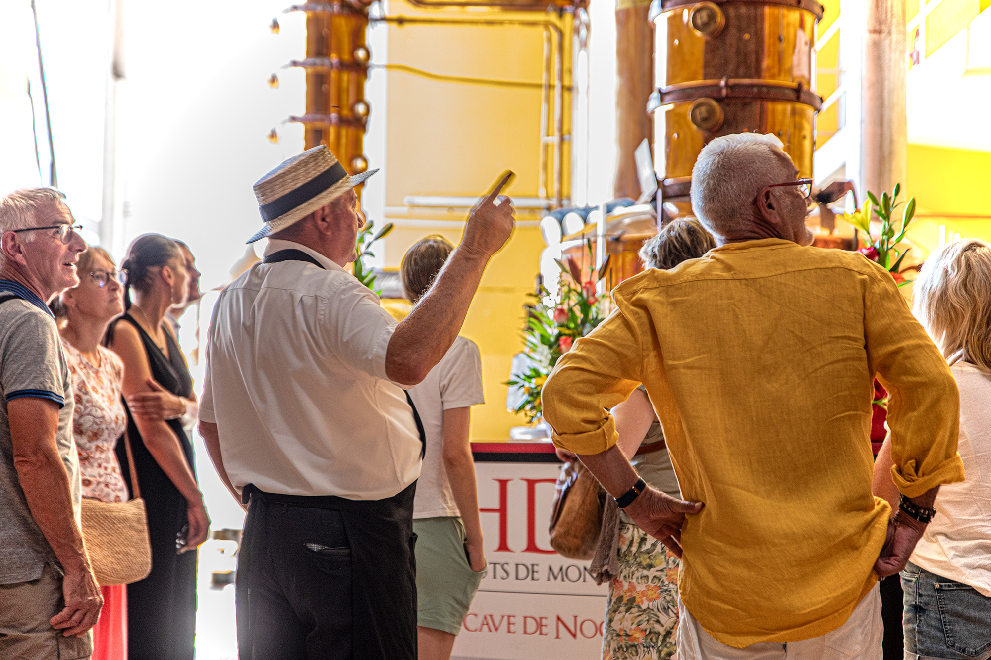 17bis Patrick Farbos fait visiter la distillerie 1bis 140723.jpg
