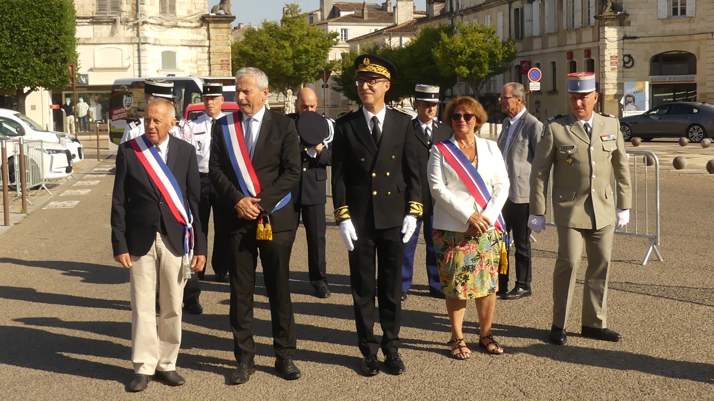 arrivée des autorités.JPG