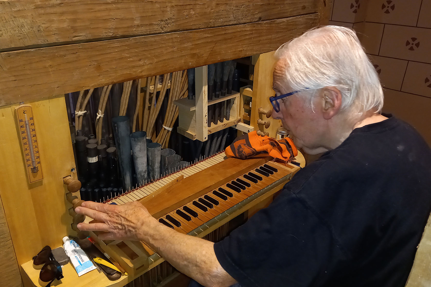 PatriceBellet à son orgue-sep23.jpg