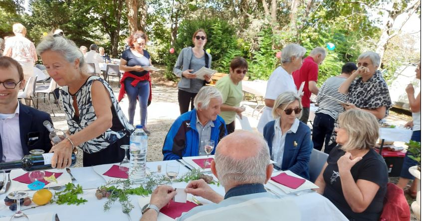 alzheimer 2022 repas.JPG