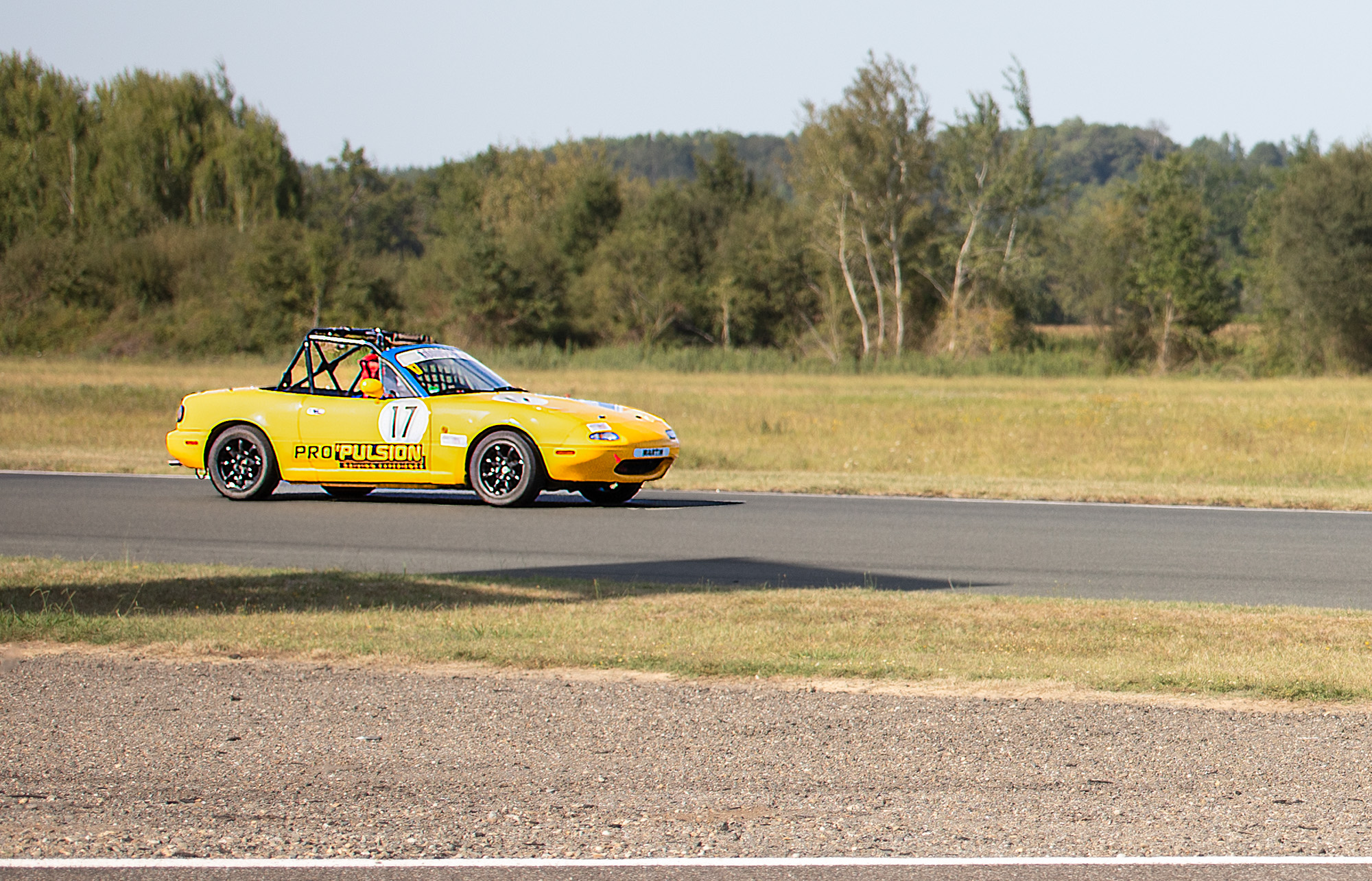 34 Roadster pro Cup course 3 le 17 dans la ligne droite 1bis 100923.jpg