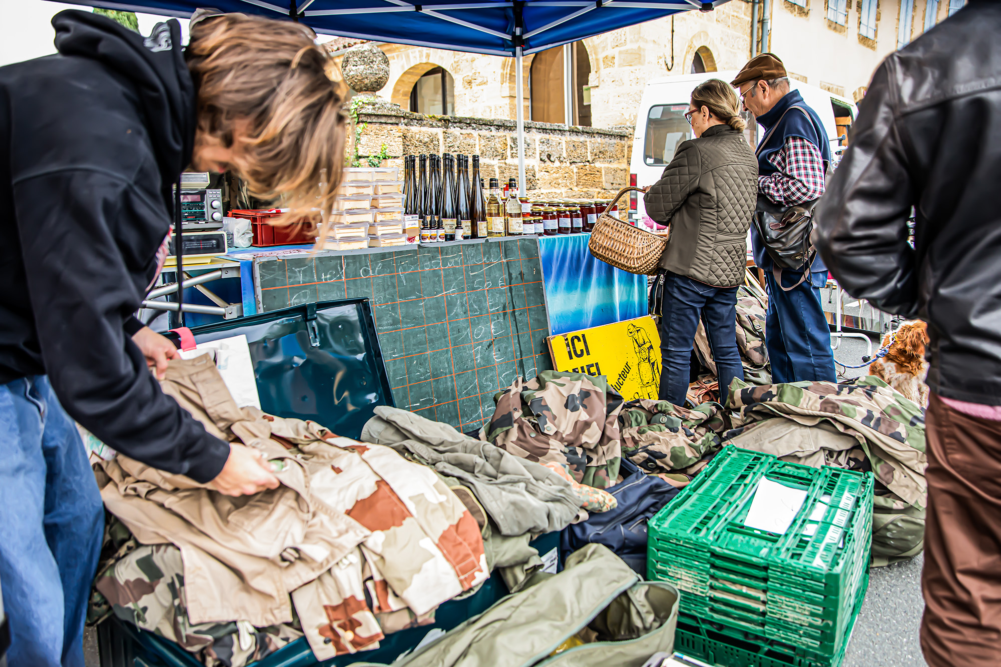 7 La farfouillette au vide-grenier Monguilhem 1bis 291023.jpg