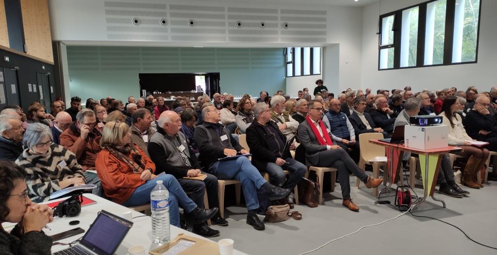 Beaucoup d'élus étaient présents  et attentifs
