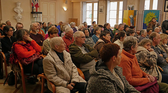 une audience attentive