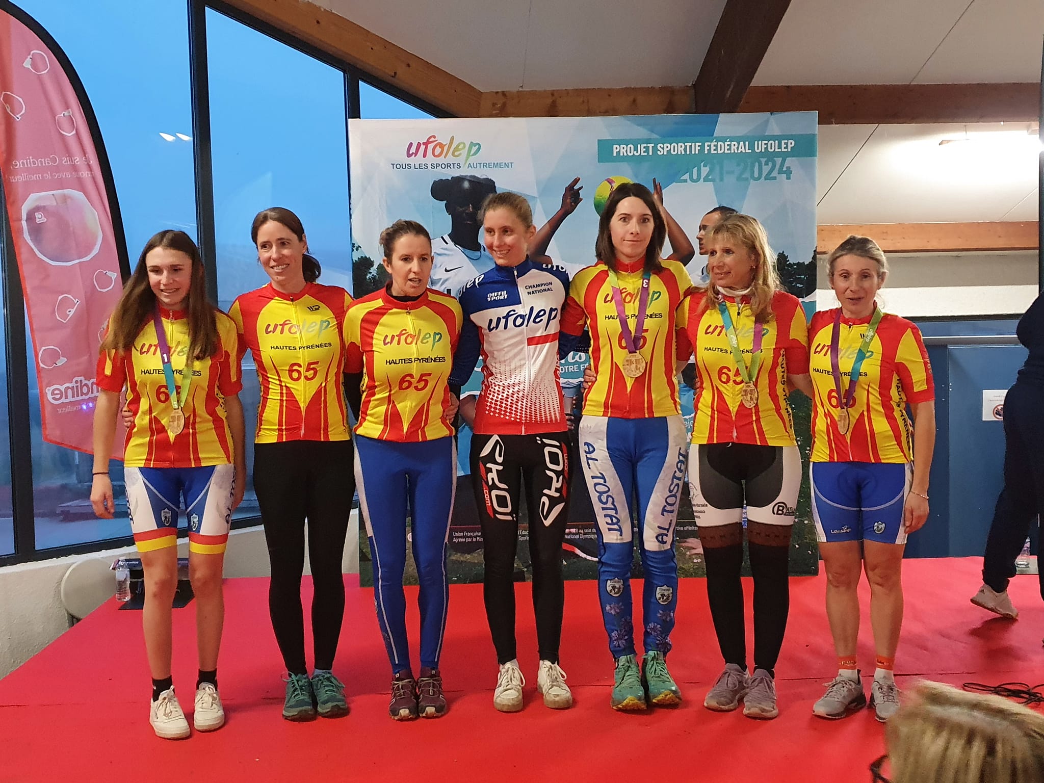 Champion de France par équipe 2 e place pour les 60 ans et  +  et les féminines 65 au premier plan