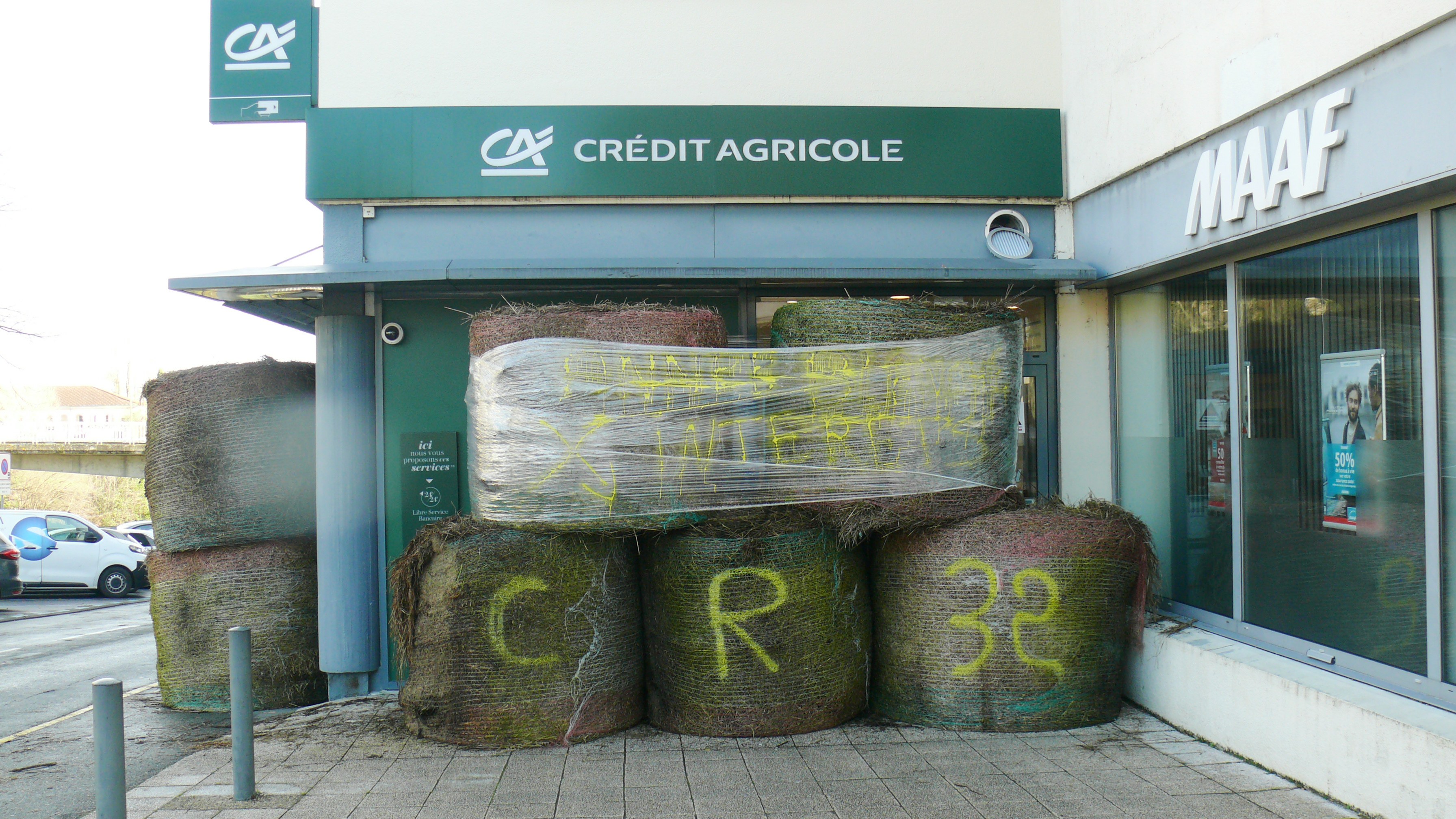 Crédit Agricole, avenue Alsace.