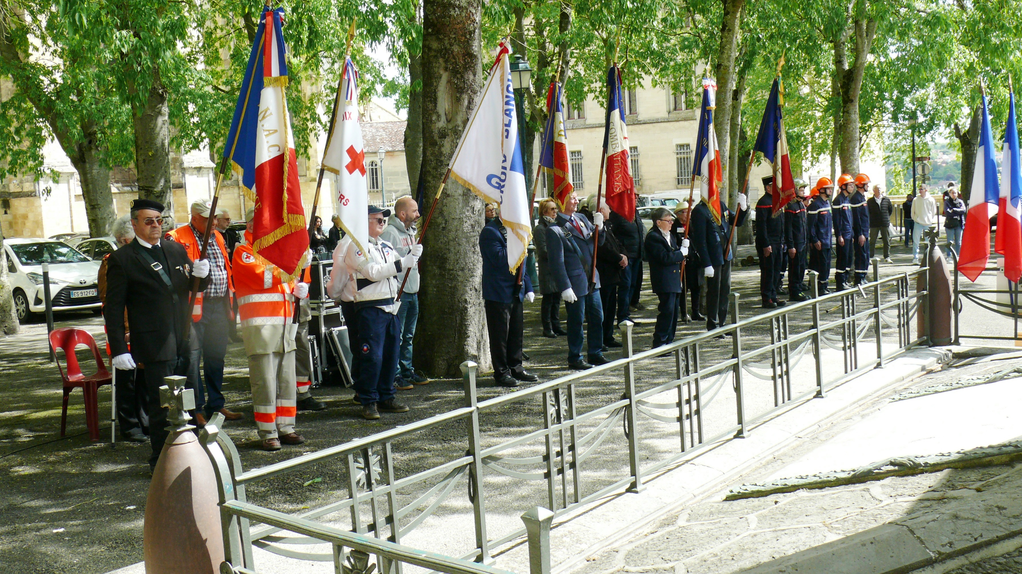 Les porte-drapeaux.