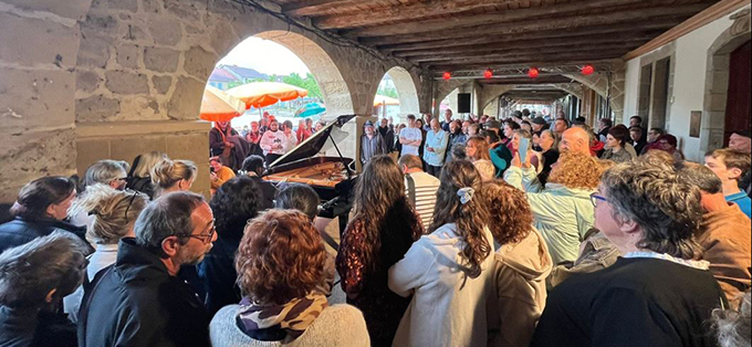 marciac piano  flamme.JPG