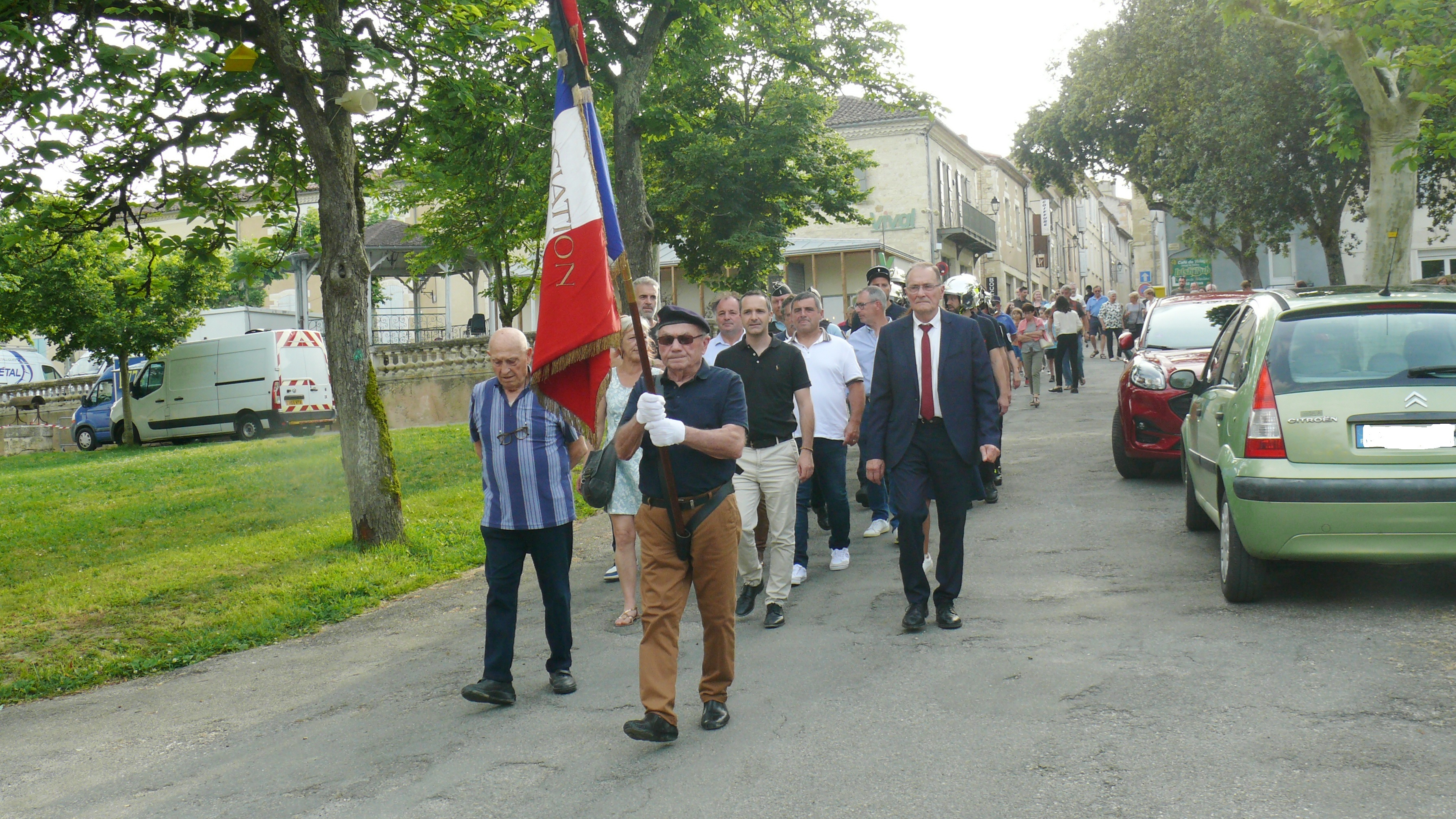 Arrivée du cortège.