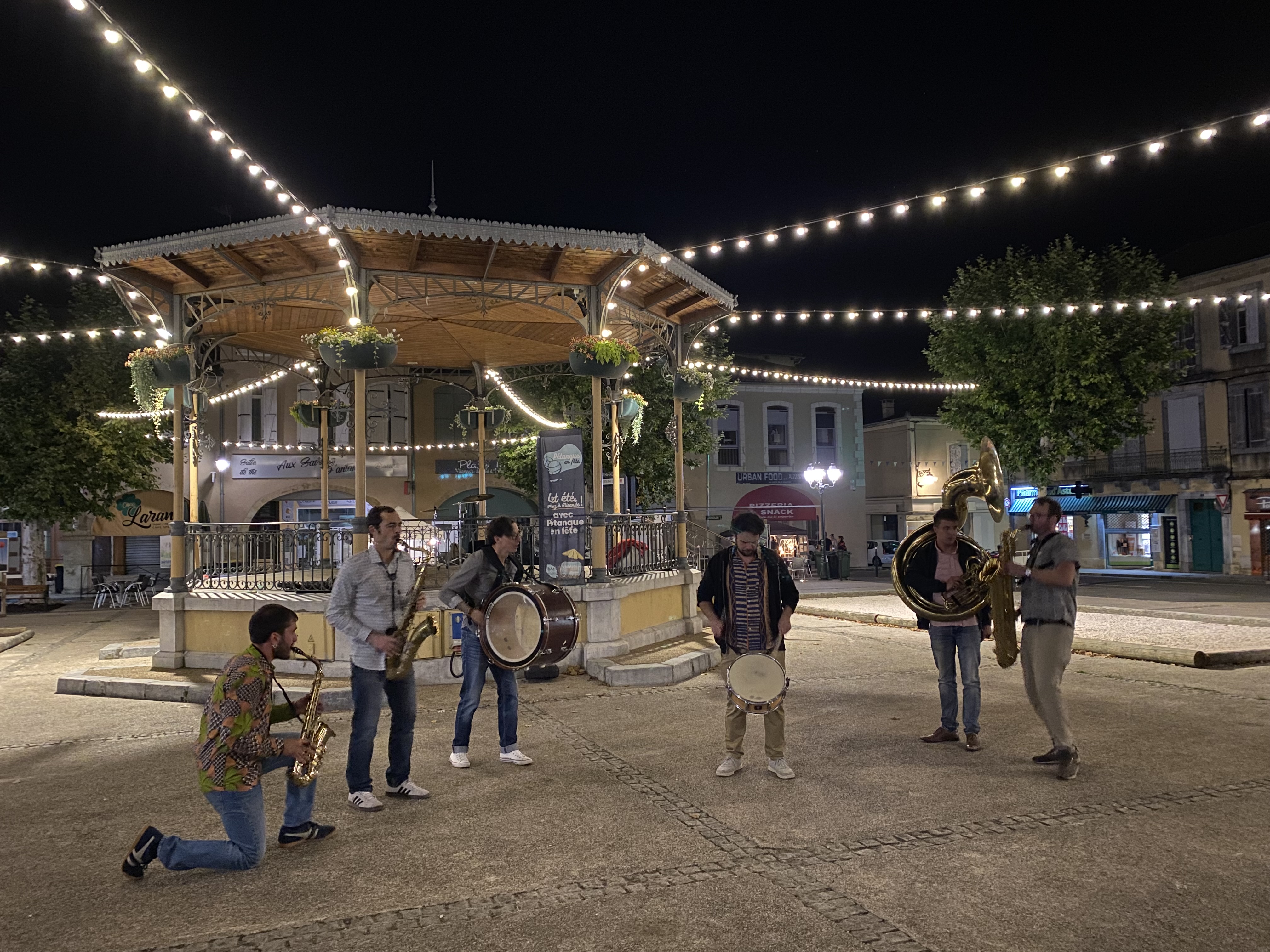 La 2ème édition du marché nocturne de la Place d'Astarac c'est ce mardi à Mirande !