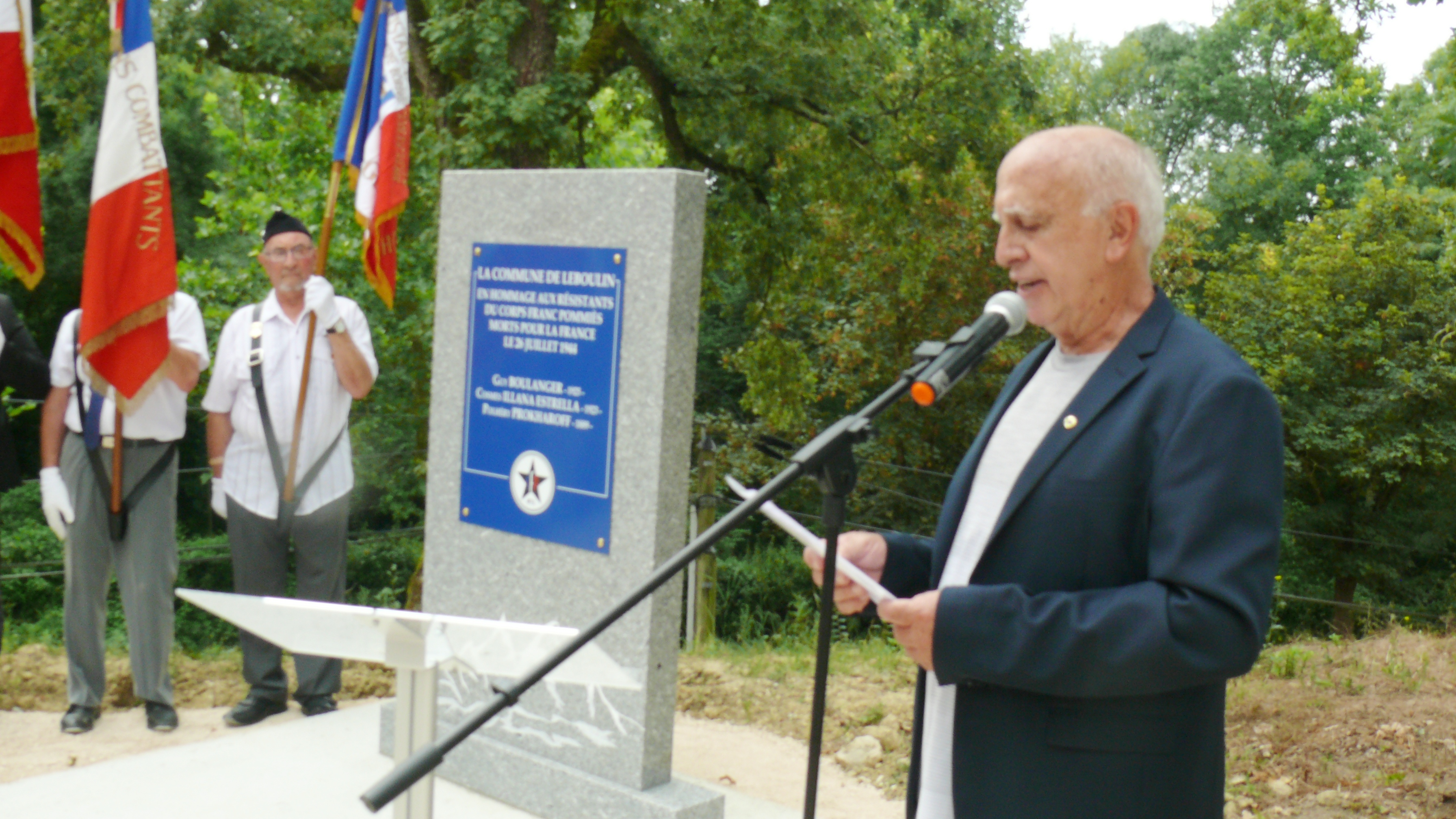Jean Moncassin.