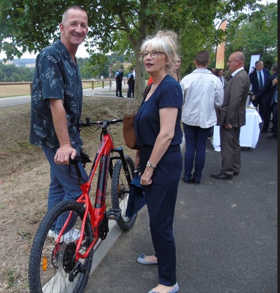 Non, je ne prête pas mon vélo rouge !