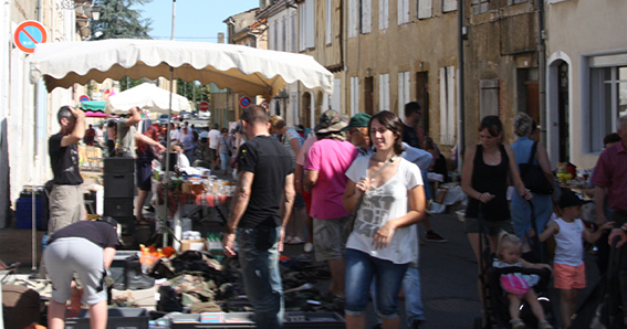 vide grenier rue rohan08.jpg
