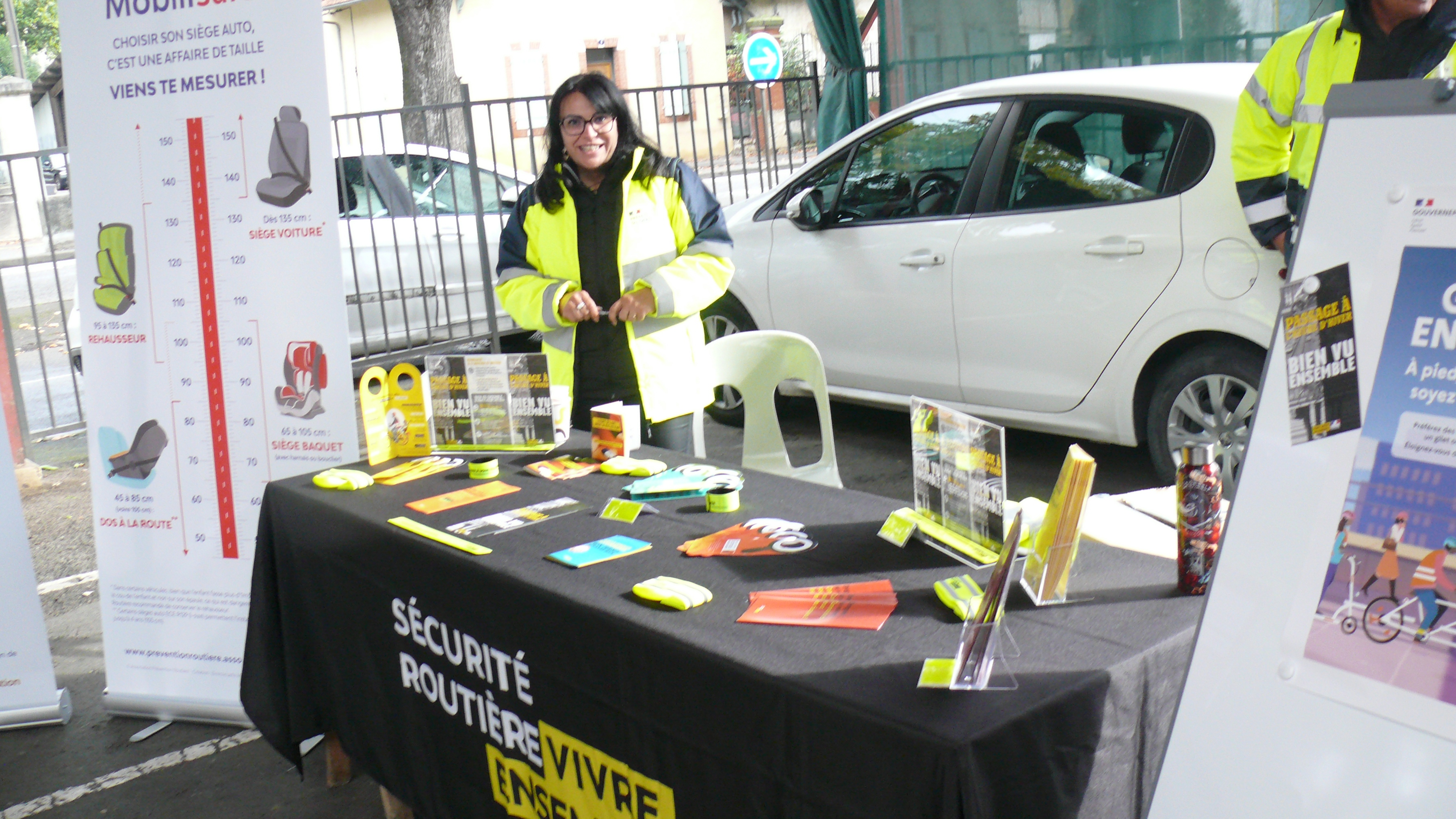 Stand de la préfecture.