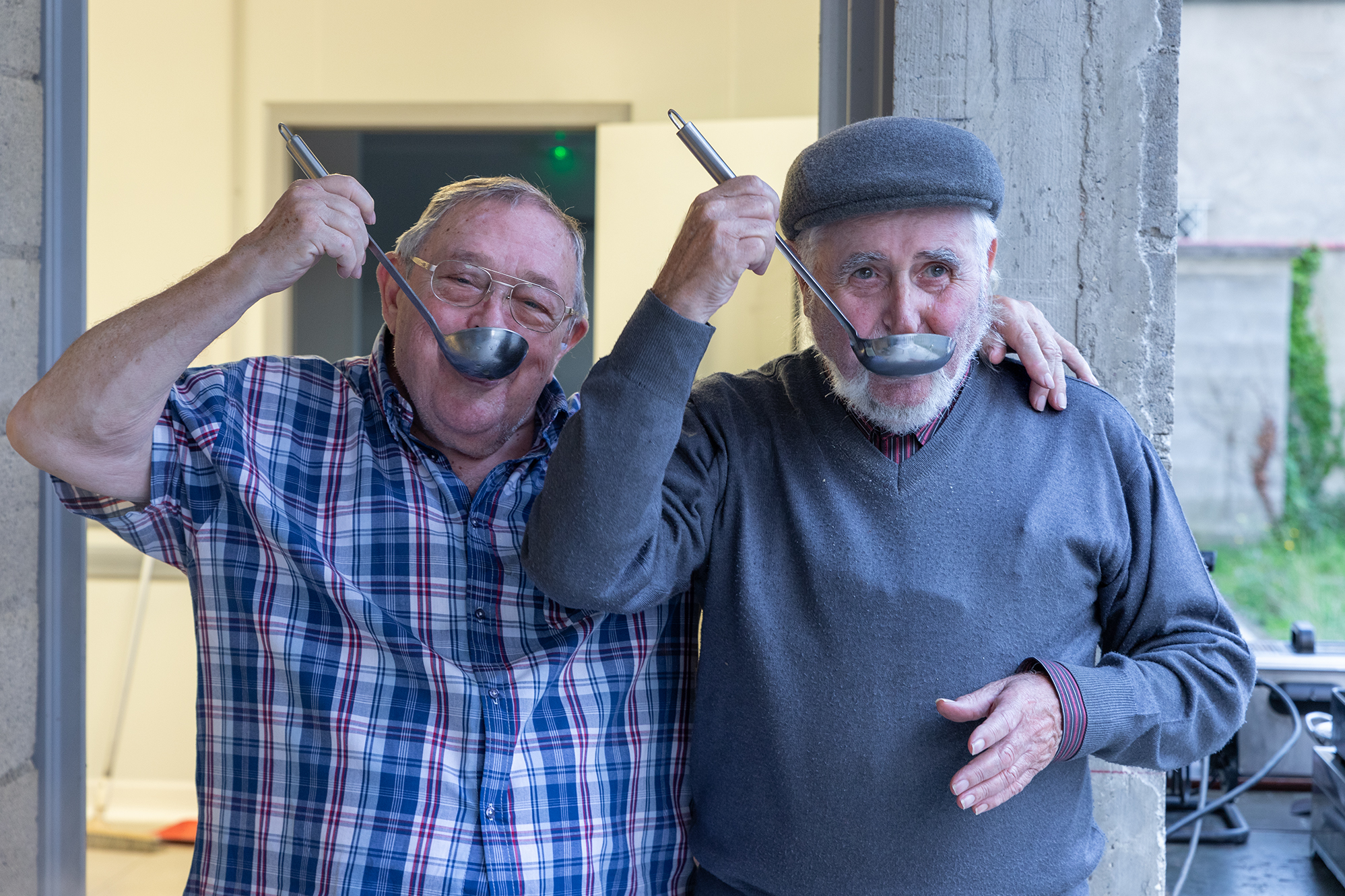 les hommes aux louches
