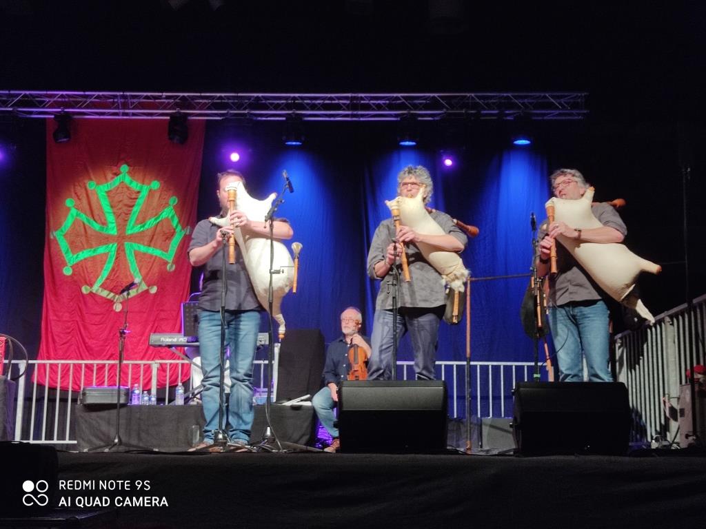 Les sonneurs de cornemuse, ou  craba ,ou bodéga